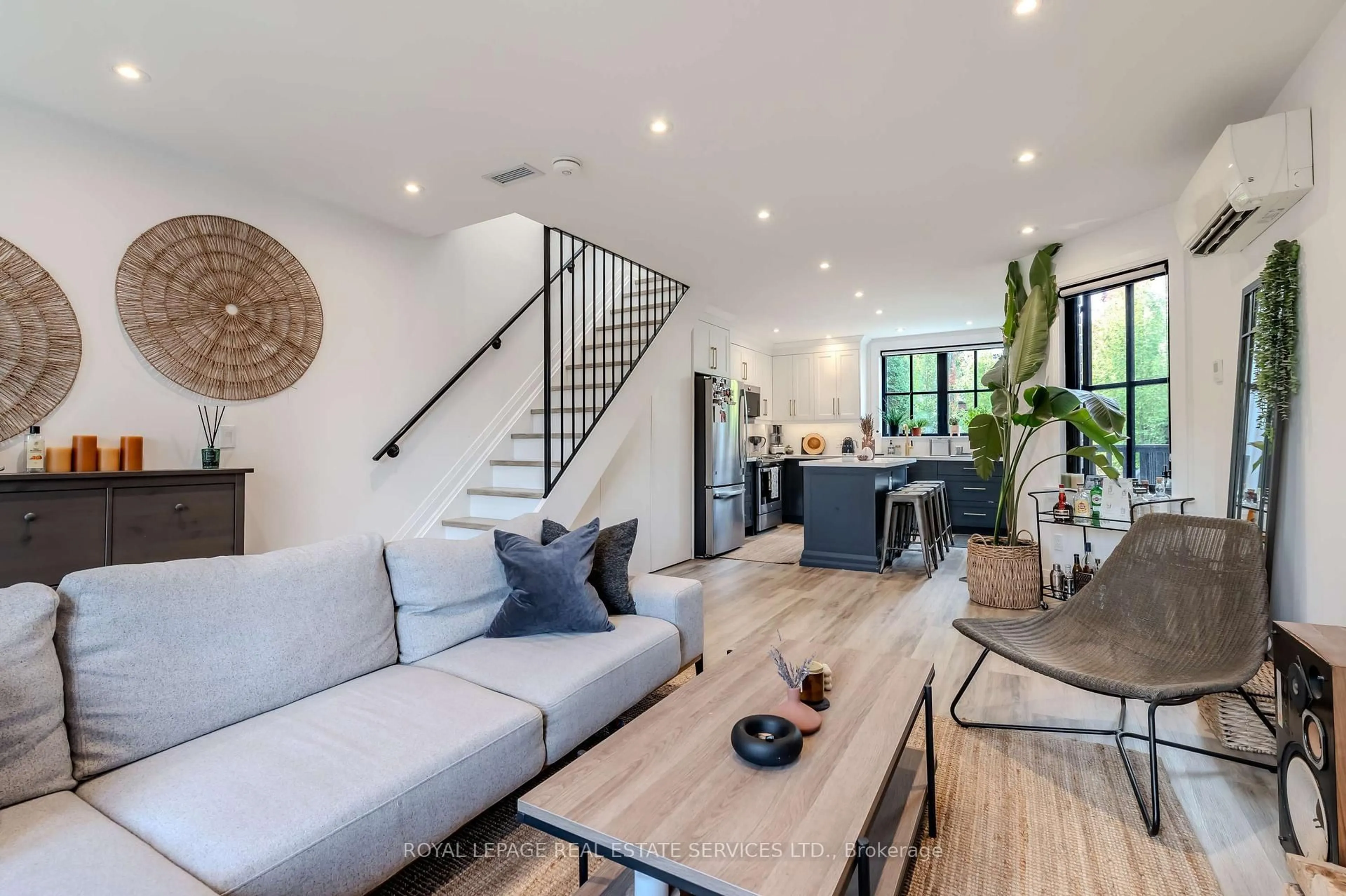 Living room with furniture, unknown for 18 Milton St, Toronto Ontario M8Y 2X5