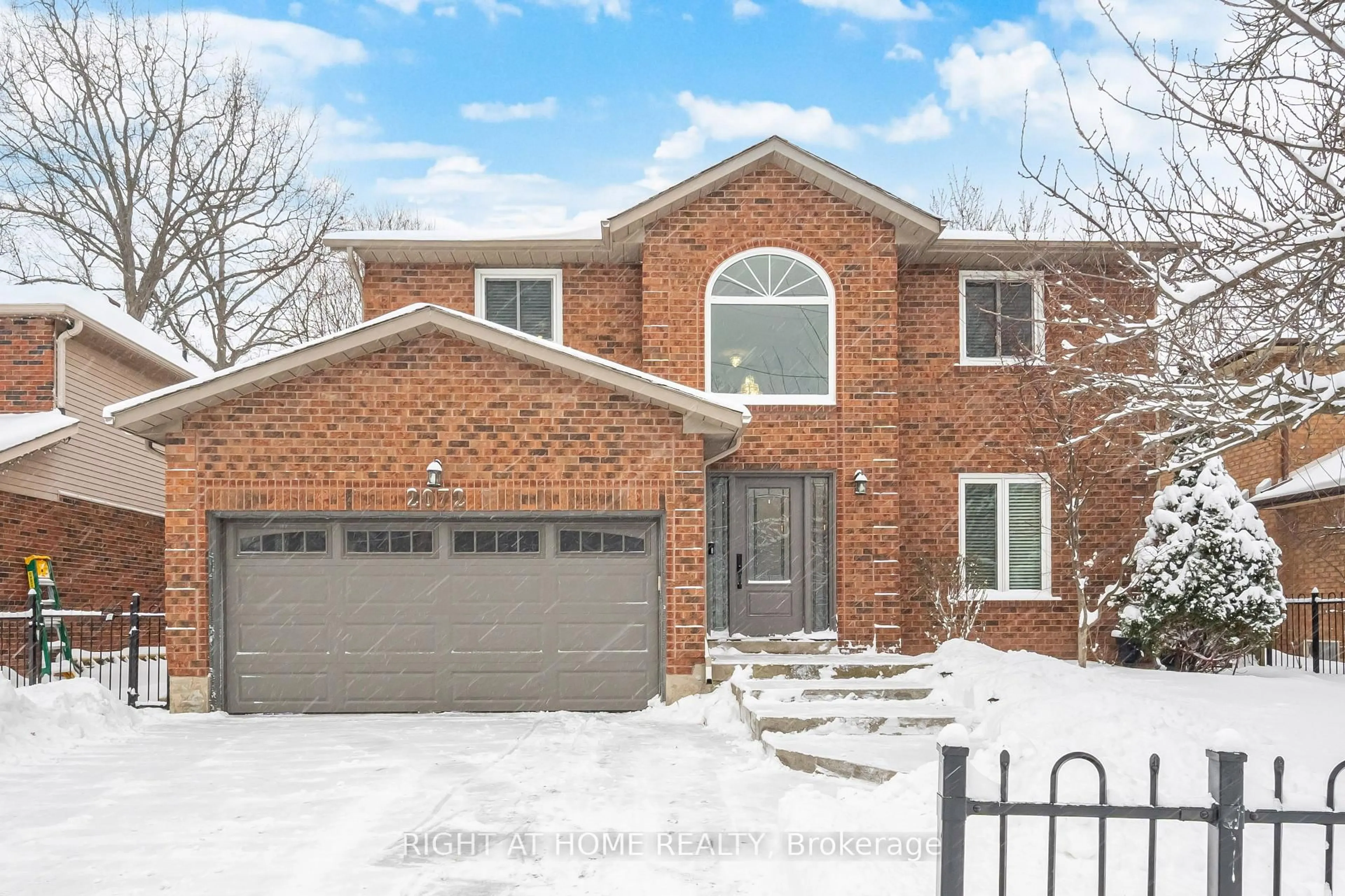 Home with brick exterior material, street for 2072 Headon Rd, Burlington Ontario L7M 4G3