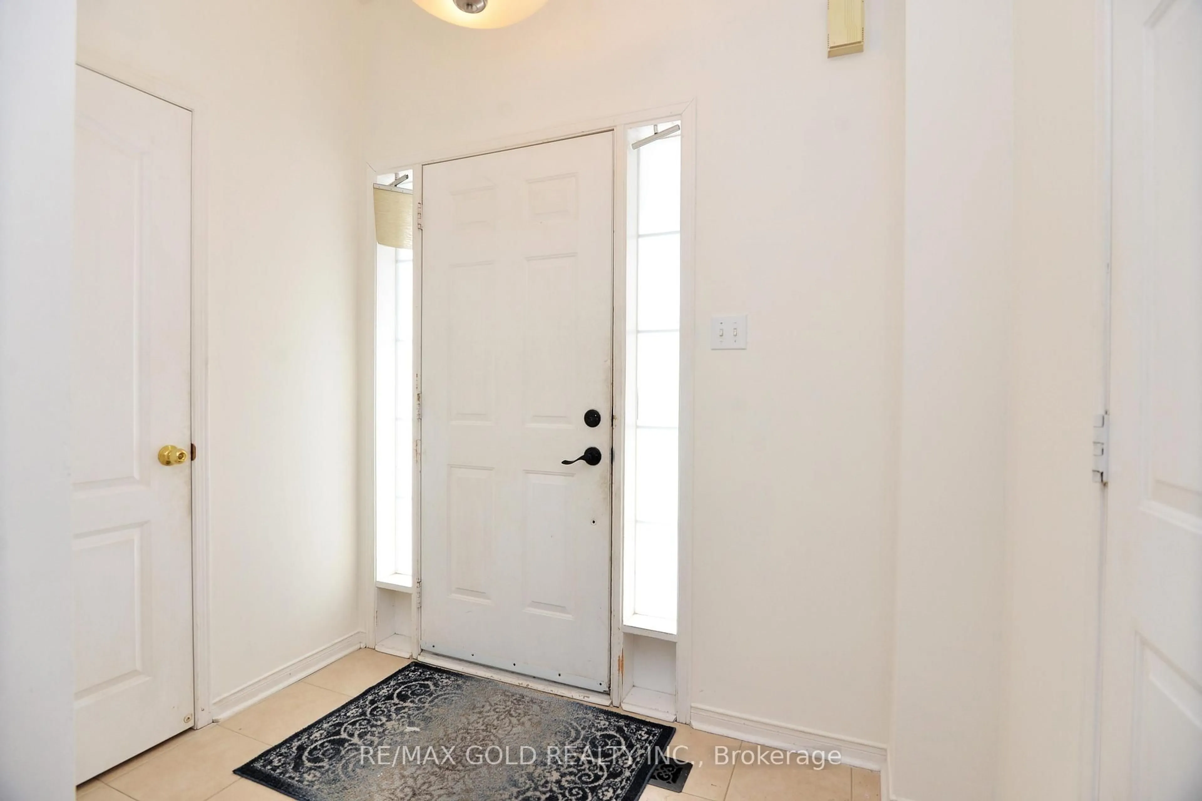 Indoor entryway for 84 Trudelle Cres, Brampton Ontario L7A 2Z2