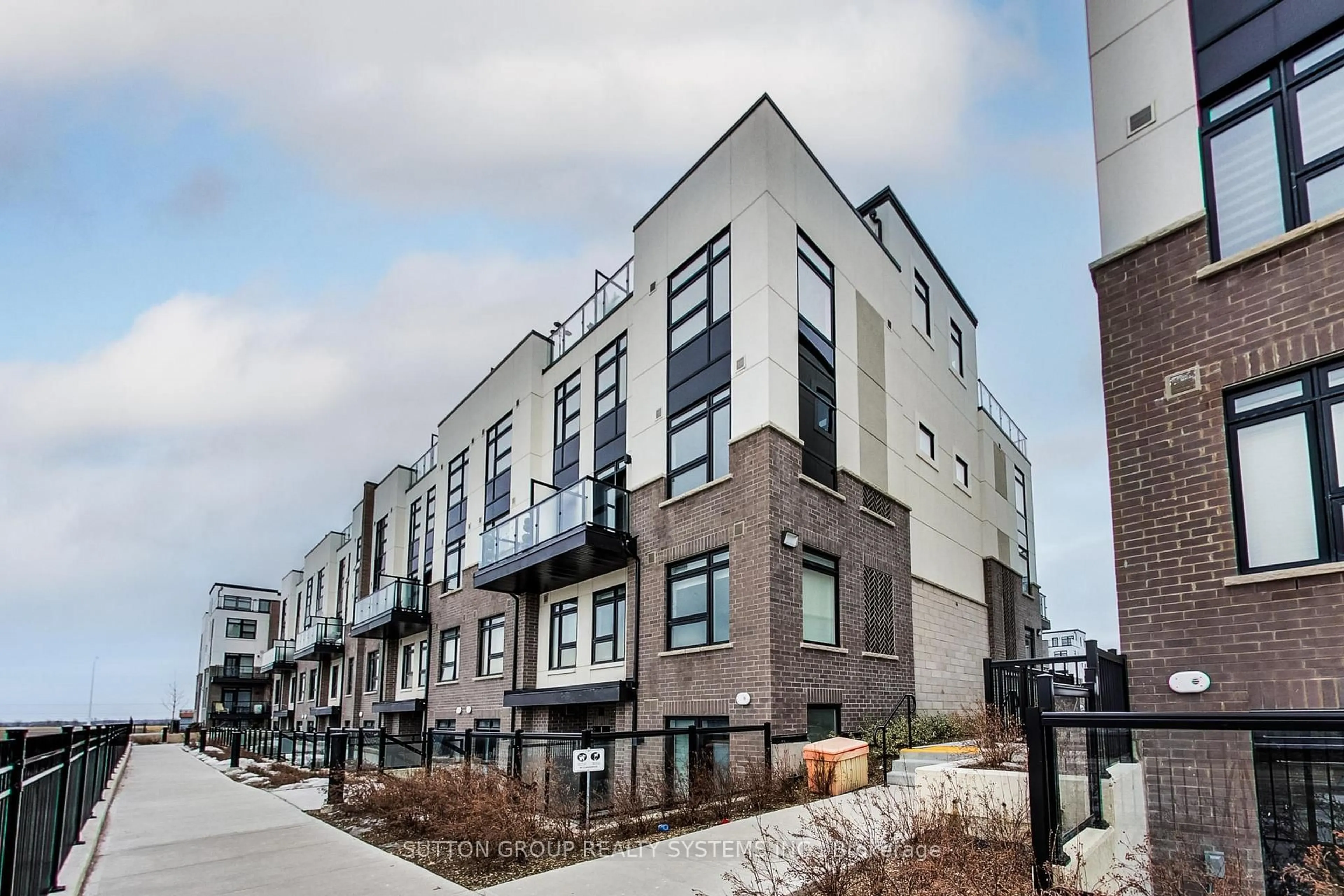 Unknown for 1577 Rose Way #103, Milton Ontario L9E 0J2