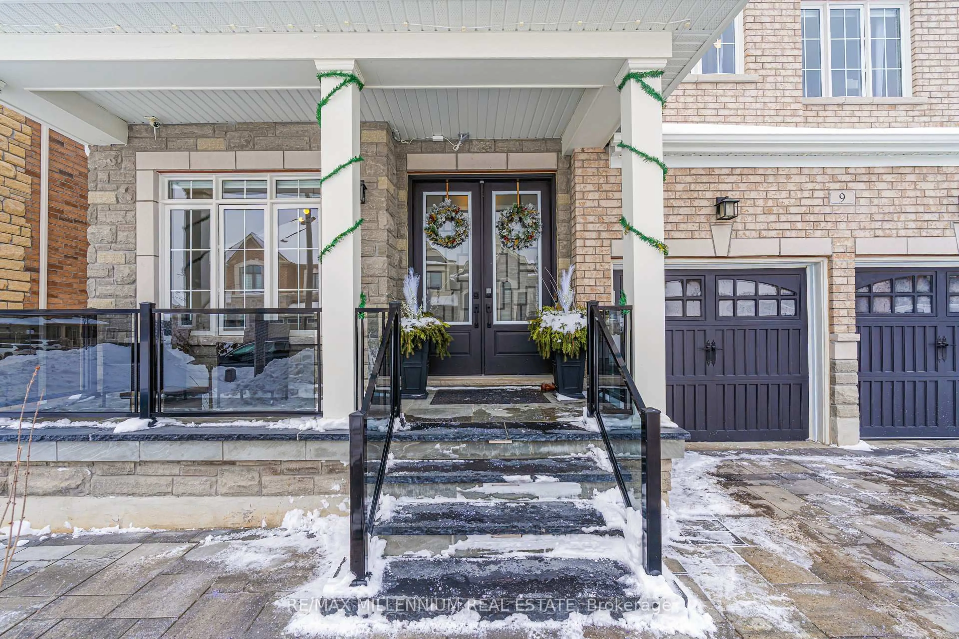 Indoor entryway for 9 Moonstruck St, Caledon Ontario L7C 4G3