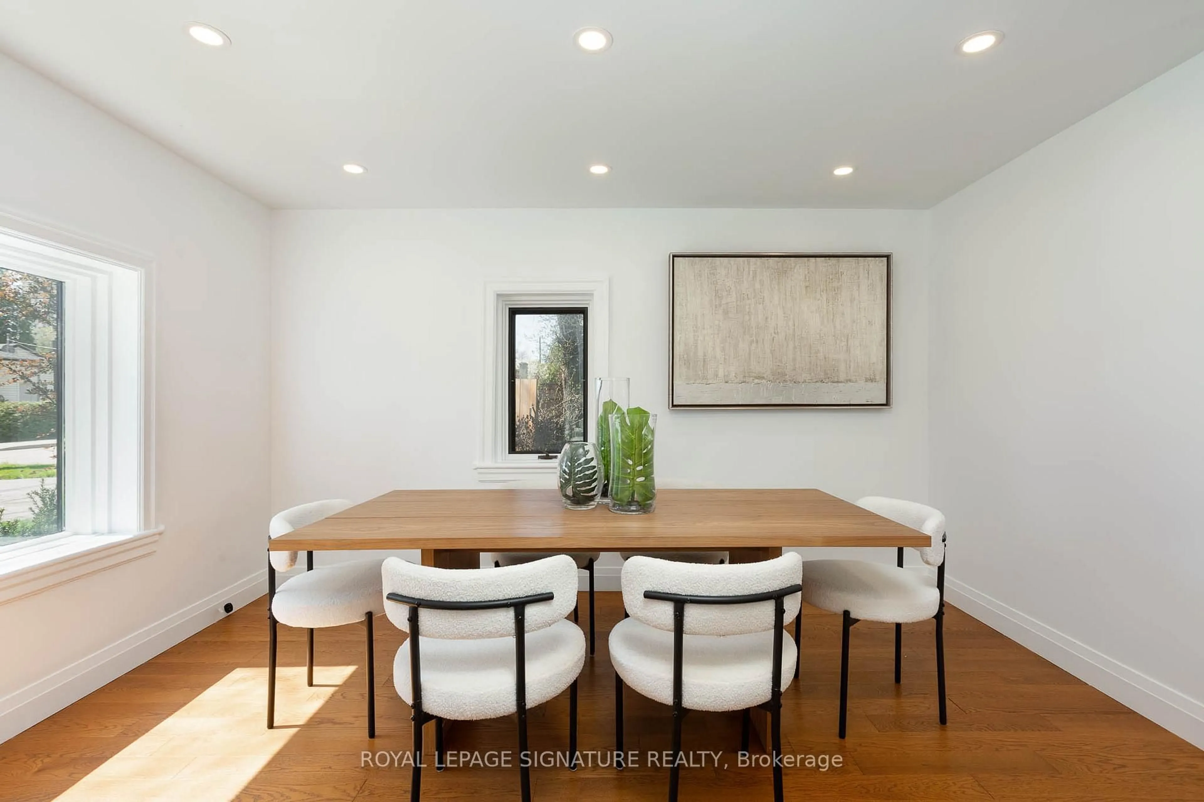 Dining room, wood/laminate floor for 1969 Balsam Ave, Mississauga Ontario L5J 1L3