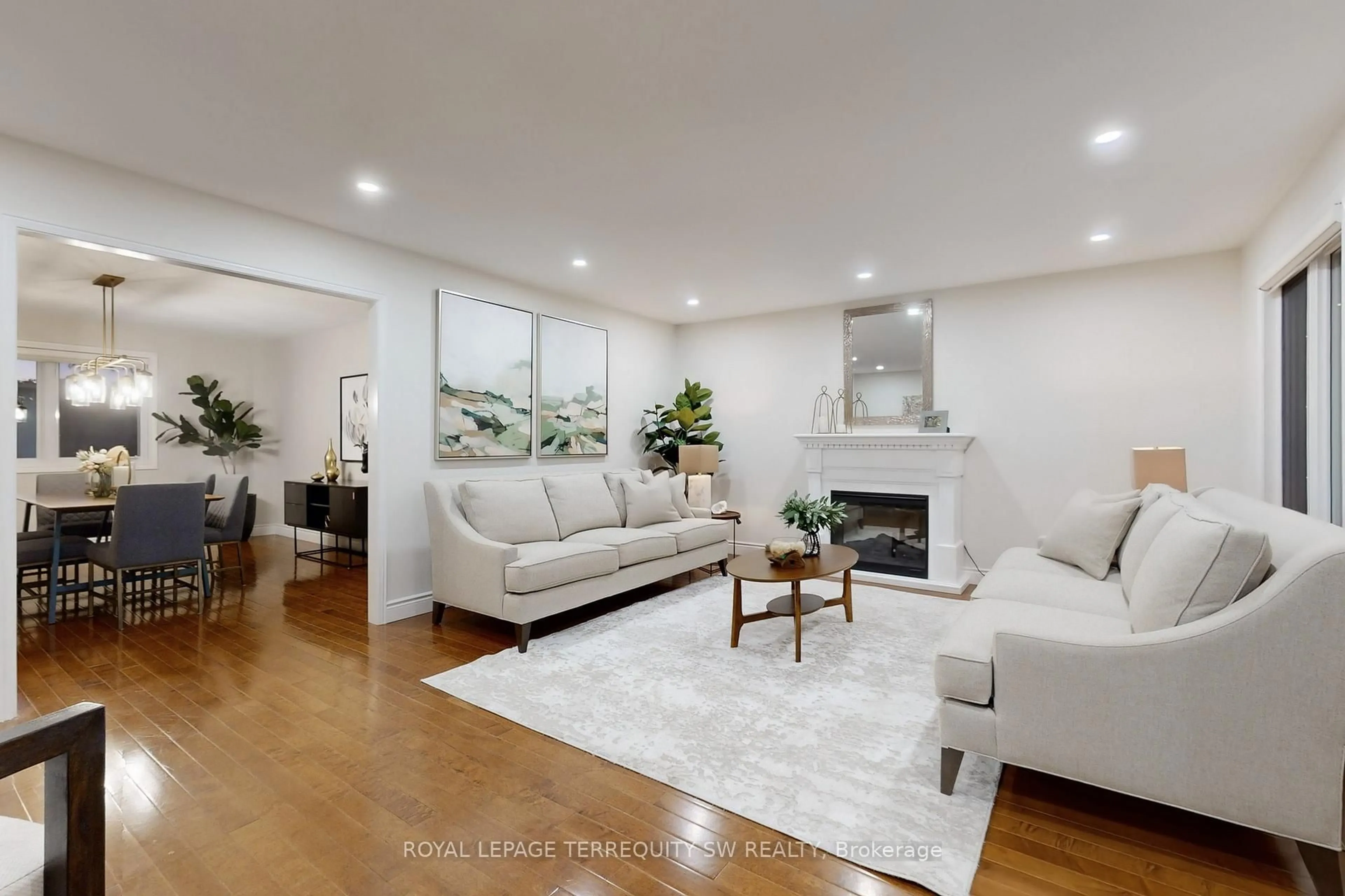 Living room with furniture, unknown for 8 Chalmers Crt, Brampton Ontario L6Z 3G9