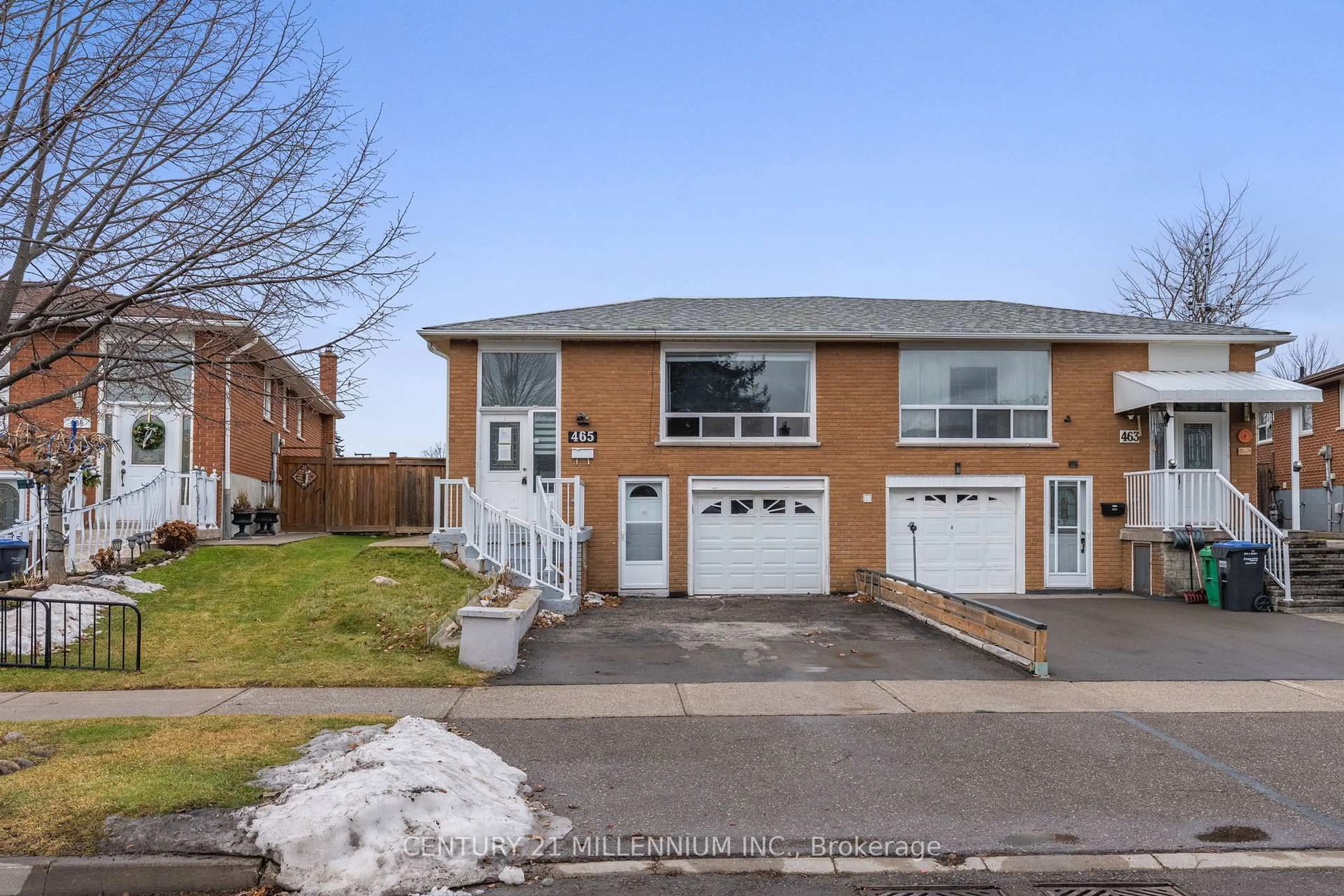 Unknown for 465 Fergo Ave, Mississauga Ontario L5B 2J2