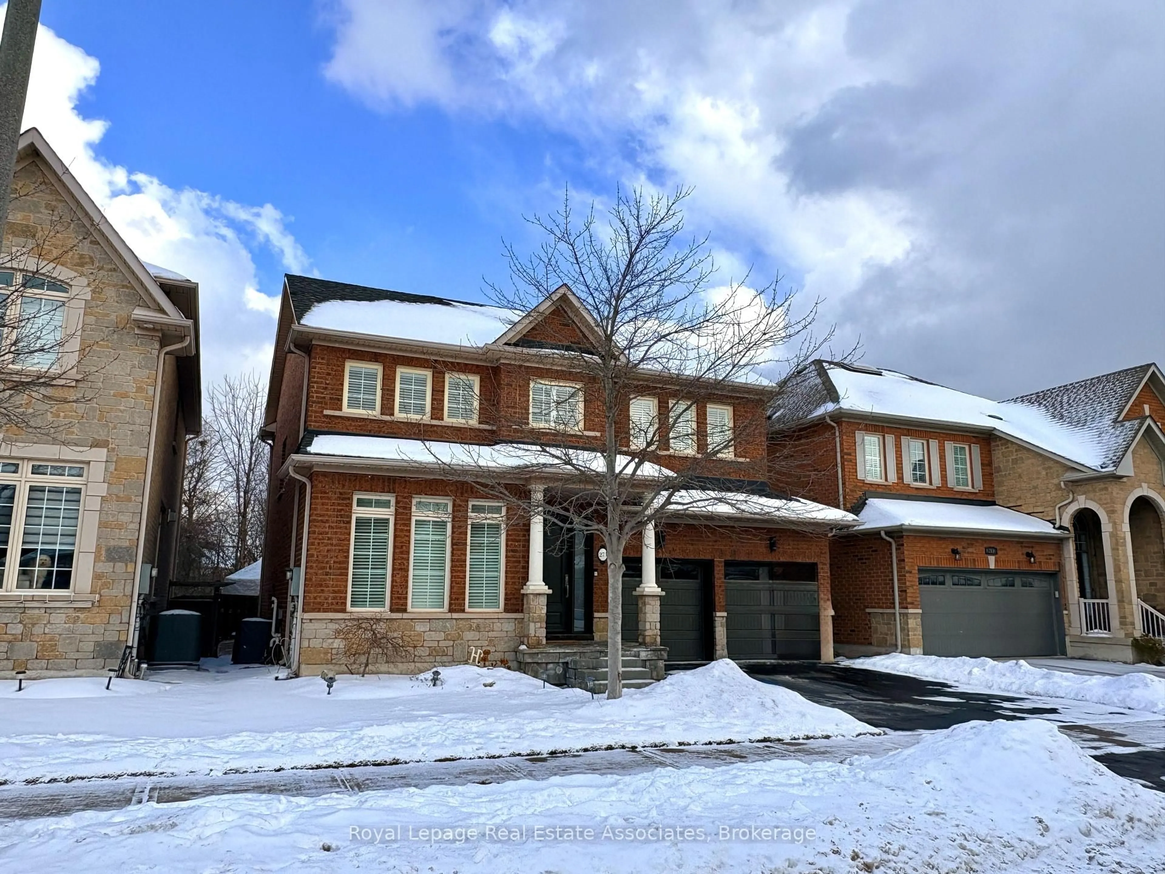 Home with brick exterior material, street for 273 Duskywing Way, Oakville Ontario L6L 6X5