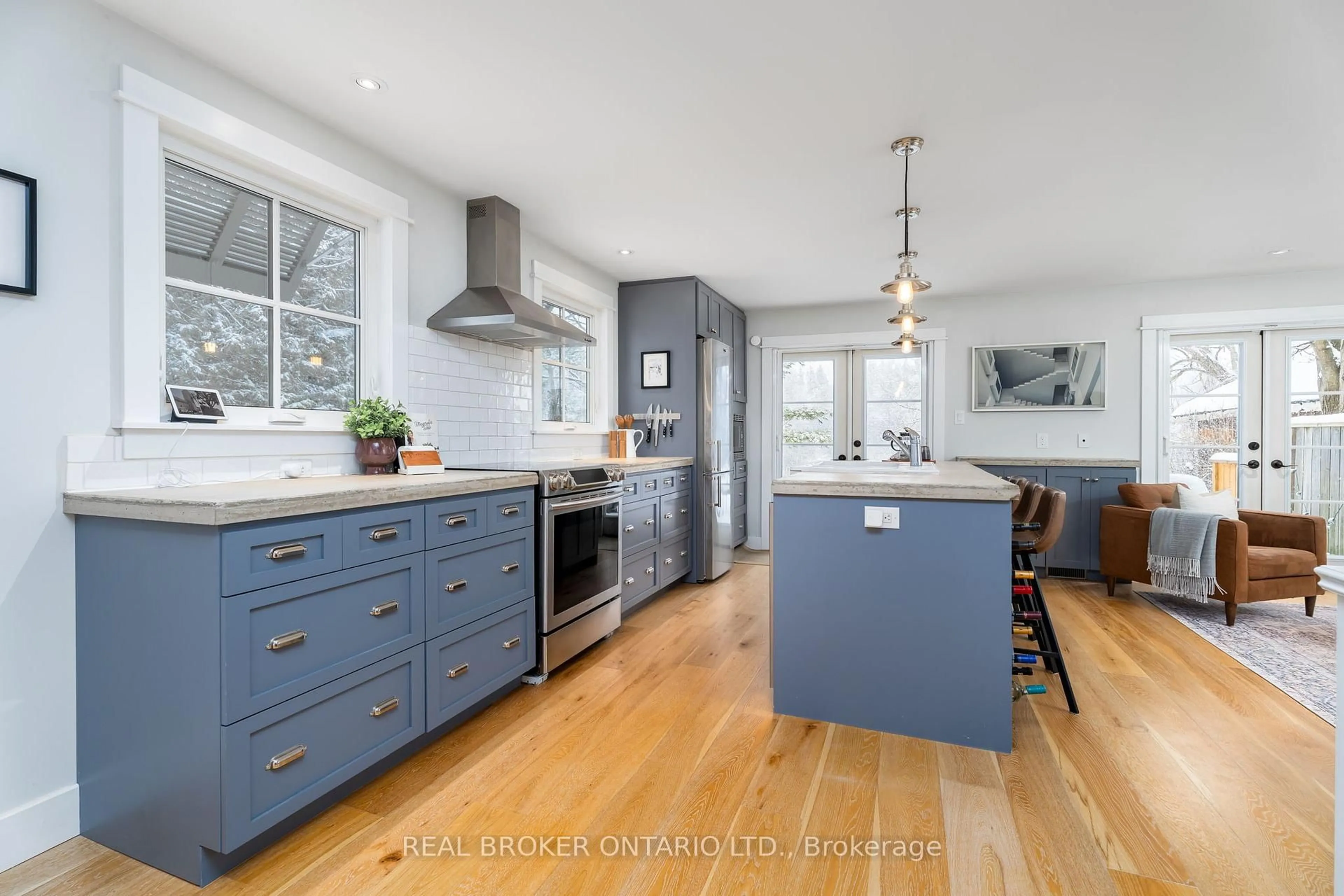 Open concept kitchen, unknown for 17170 Old Main St, Caledon Ontario L7K 0E6