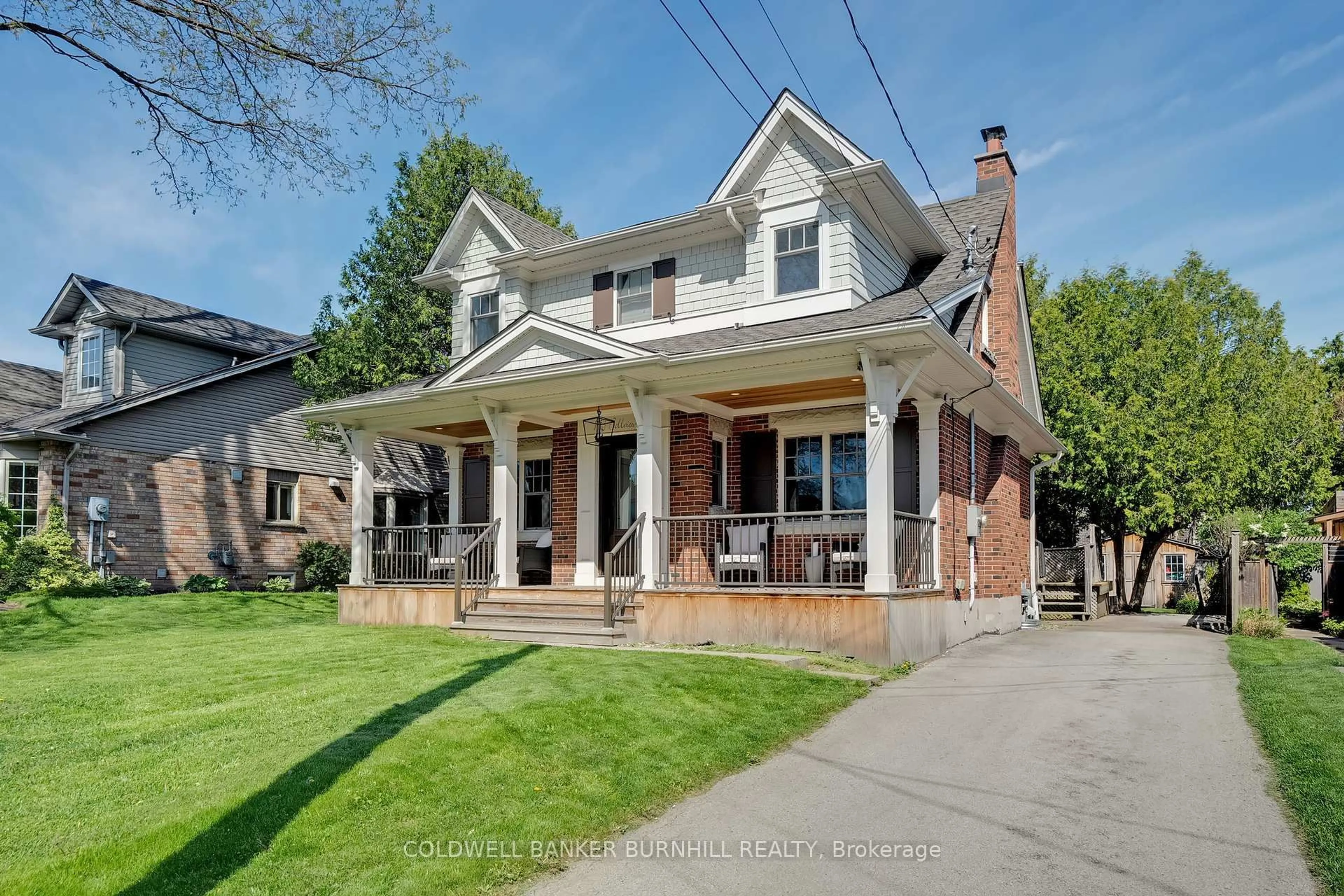 Home with brick exterior material, street for 1153 BELLVIEW St, Burlington Ontario L7S 1C6