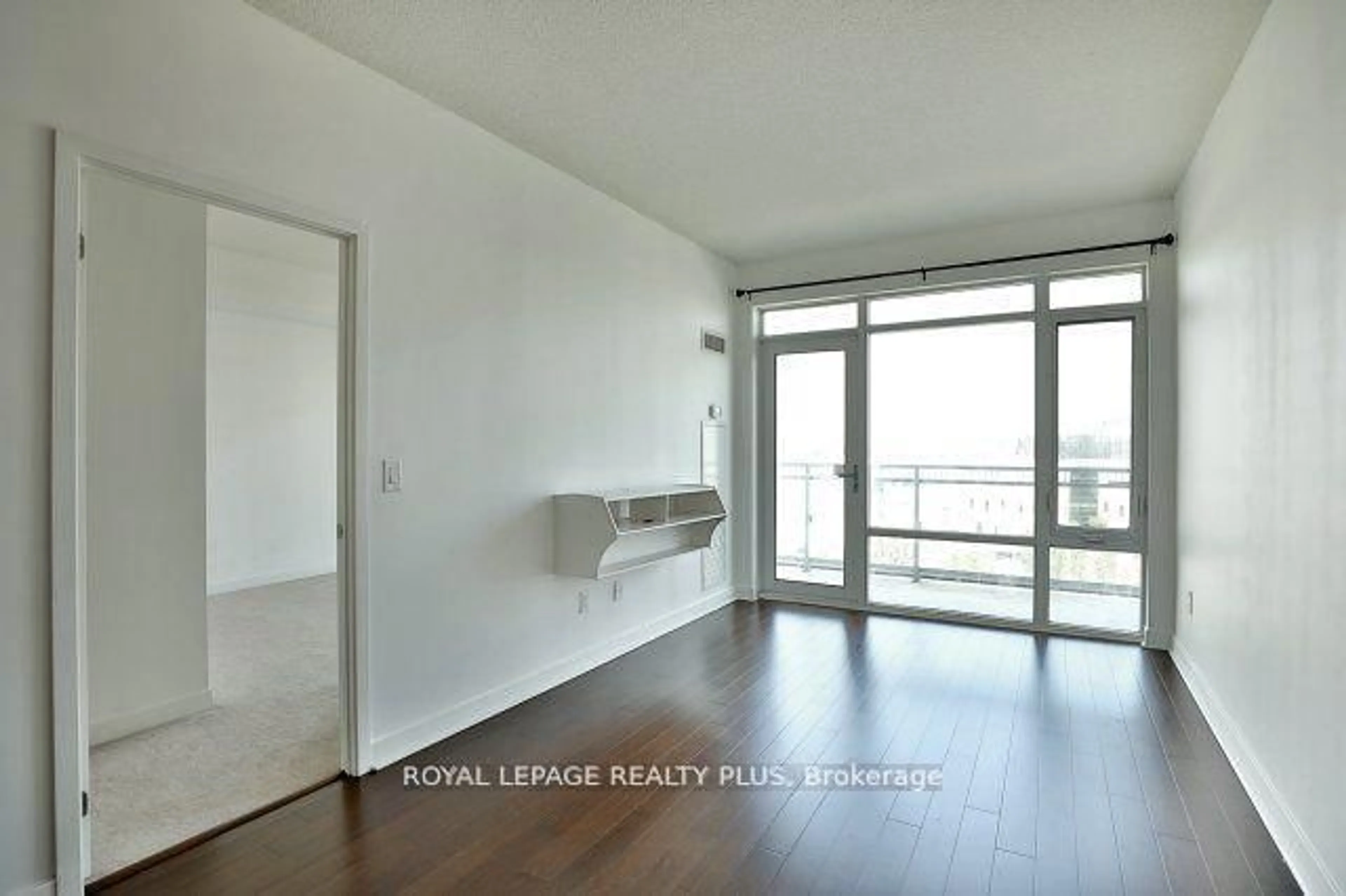 A pic of a room for 360 Square One Dr #812, Mississauga Ontario L5B 0G7