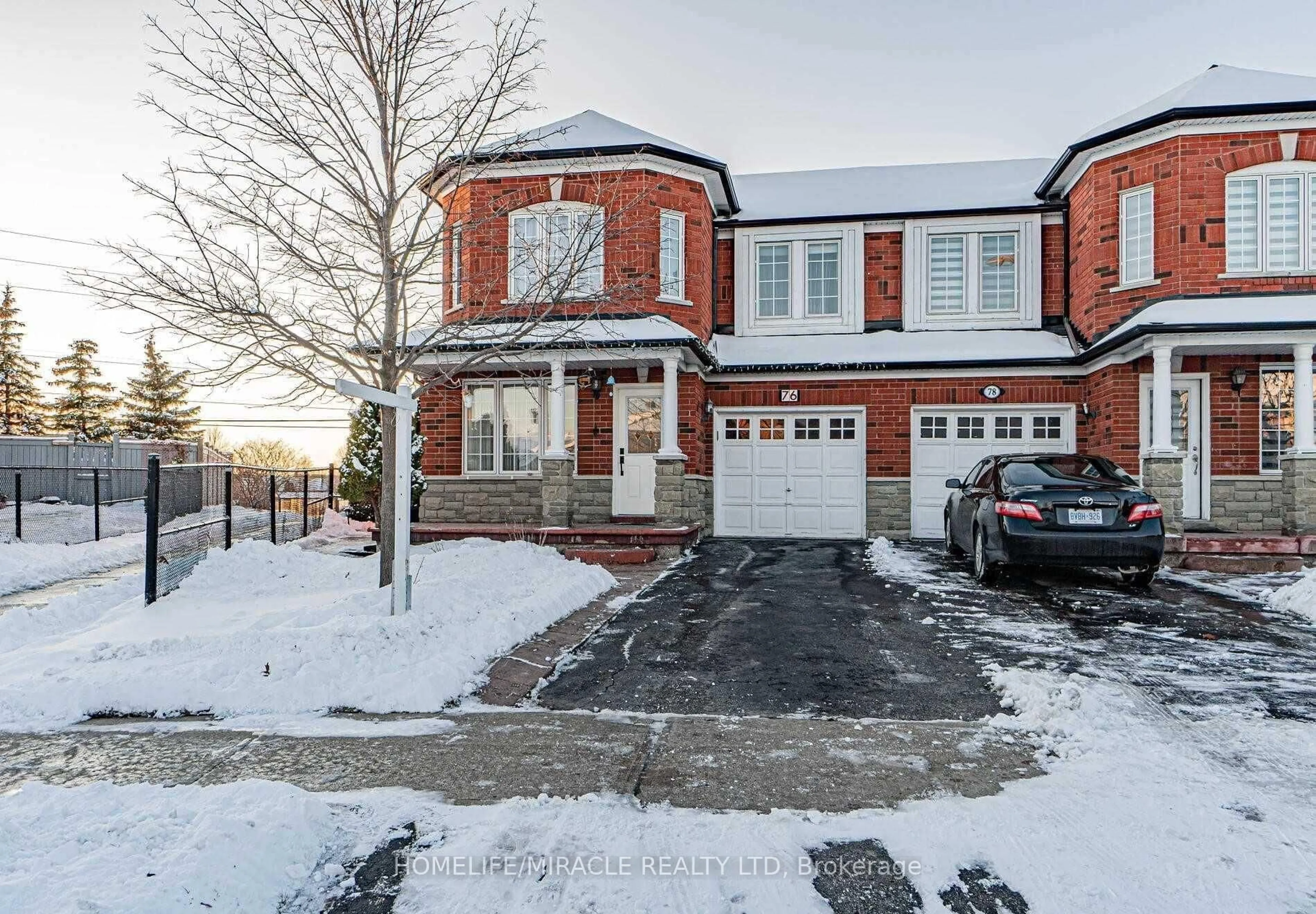 Home with brick exterior material, street for 76 Starhill Cres, Brampton Ontario L6R 2W1