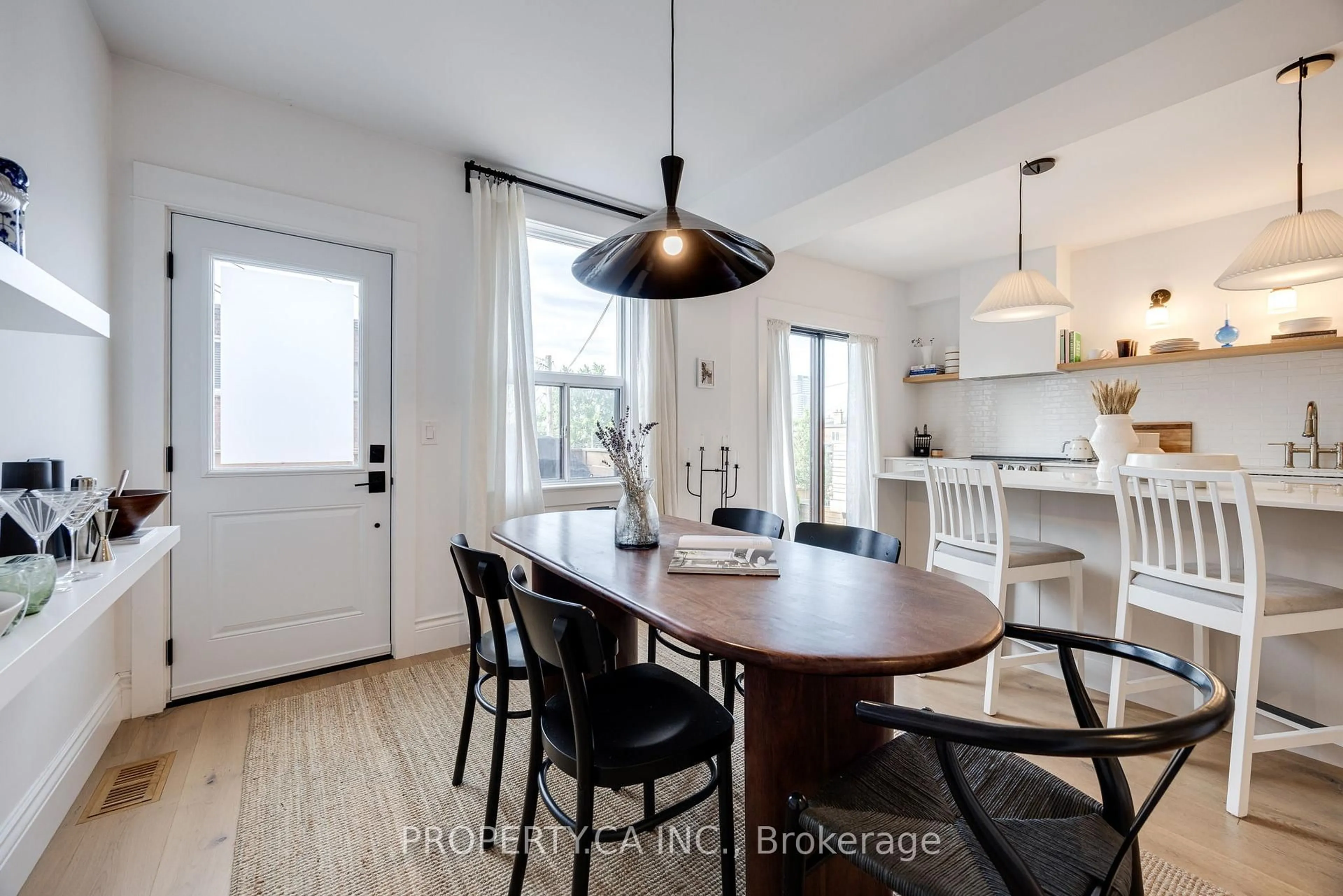 Open concept kitchen, wood/laminate floor for 1287 Davenport Rd, Toronto Ontario M6H 2H3