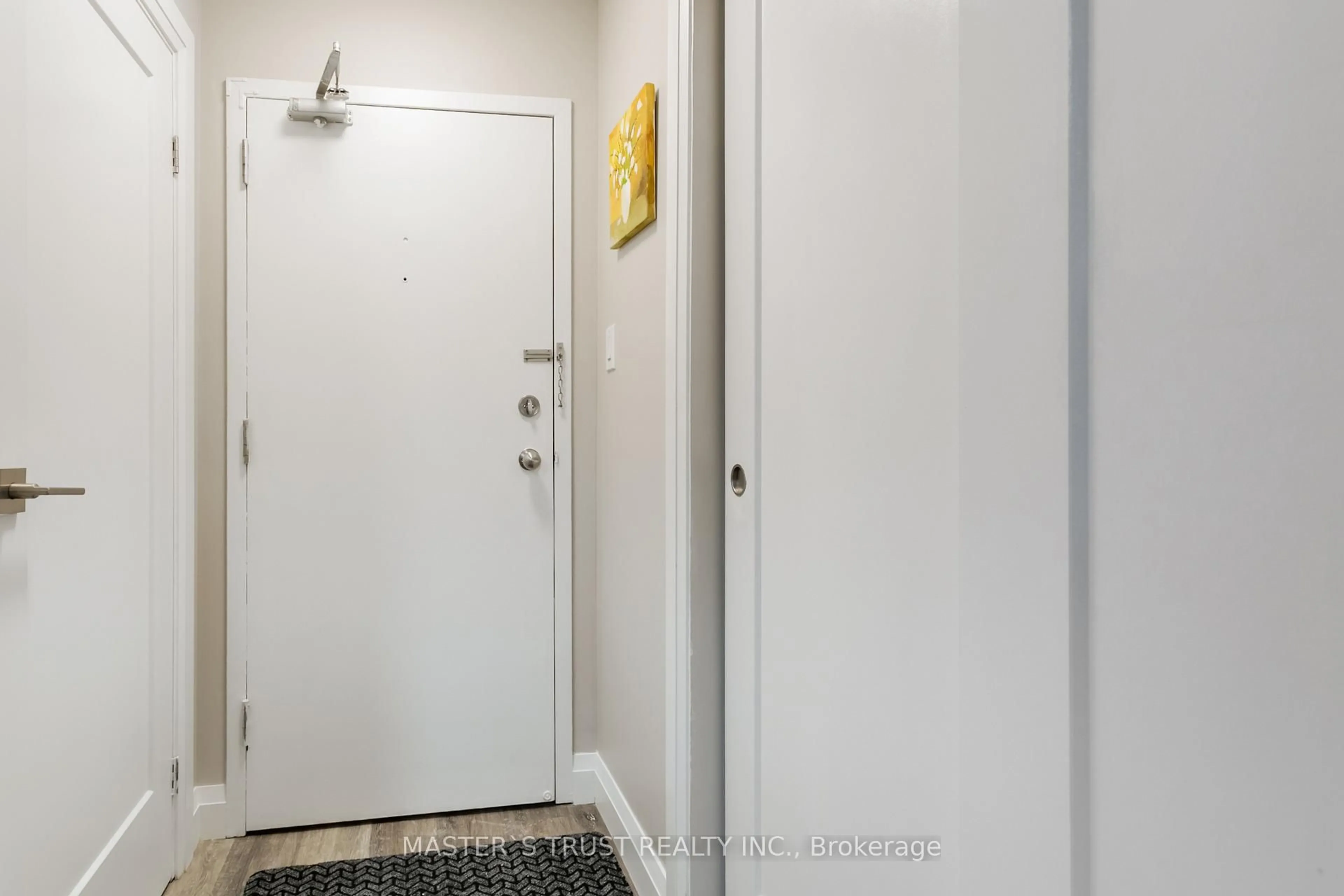 Indoor entryway for 1450 Glen Abbey Gate #521, Oakville Ontario L6M 2V7