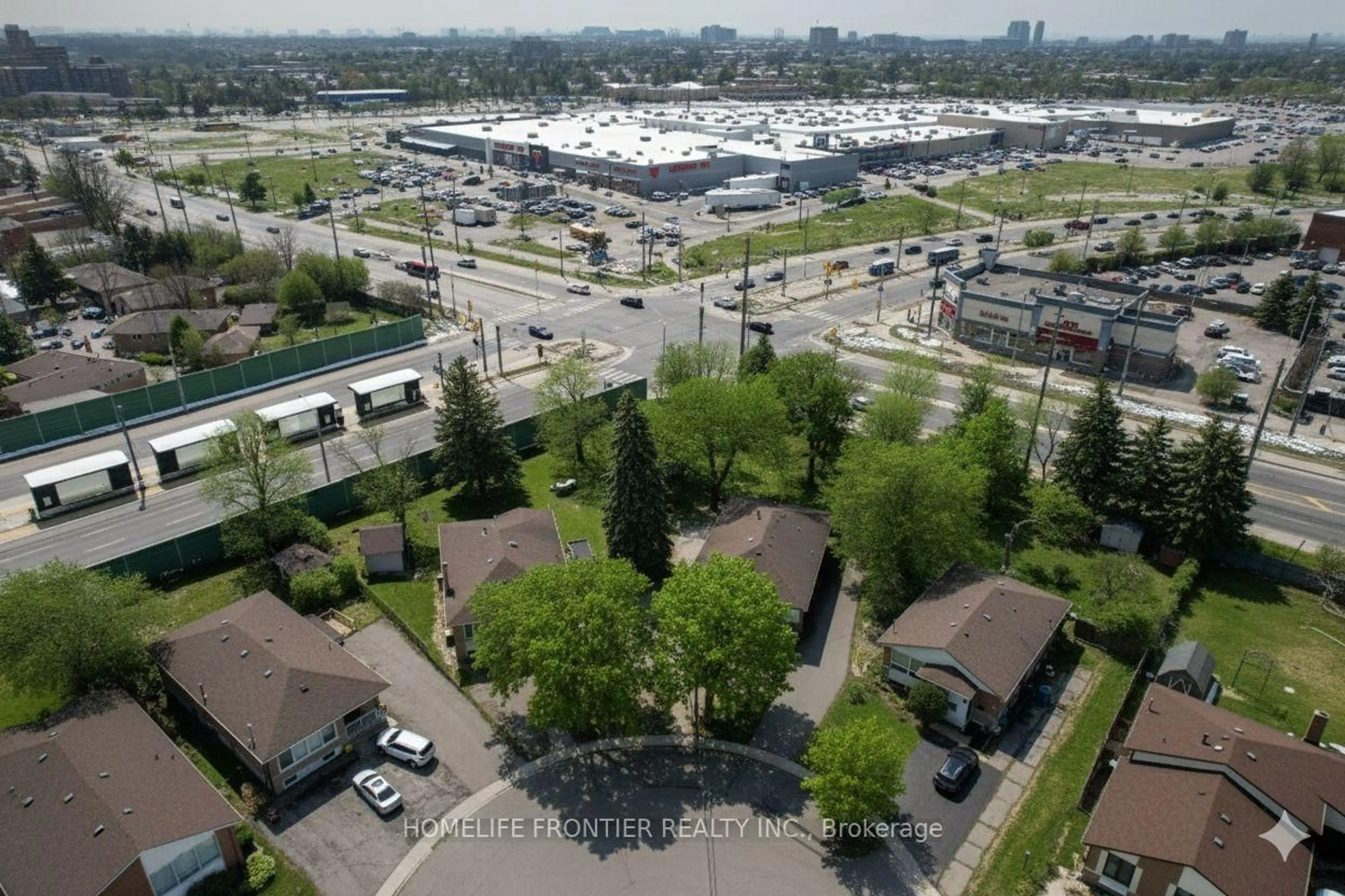 A pic from outside/outdoor area/front of a property/back of a property/a pic from drone, city buildings view from balcony for 30 Farr Ave, Toronto Ontario M9V 2A6