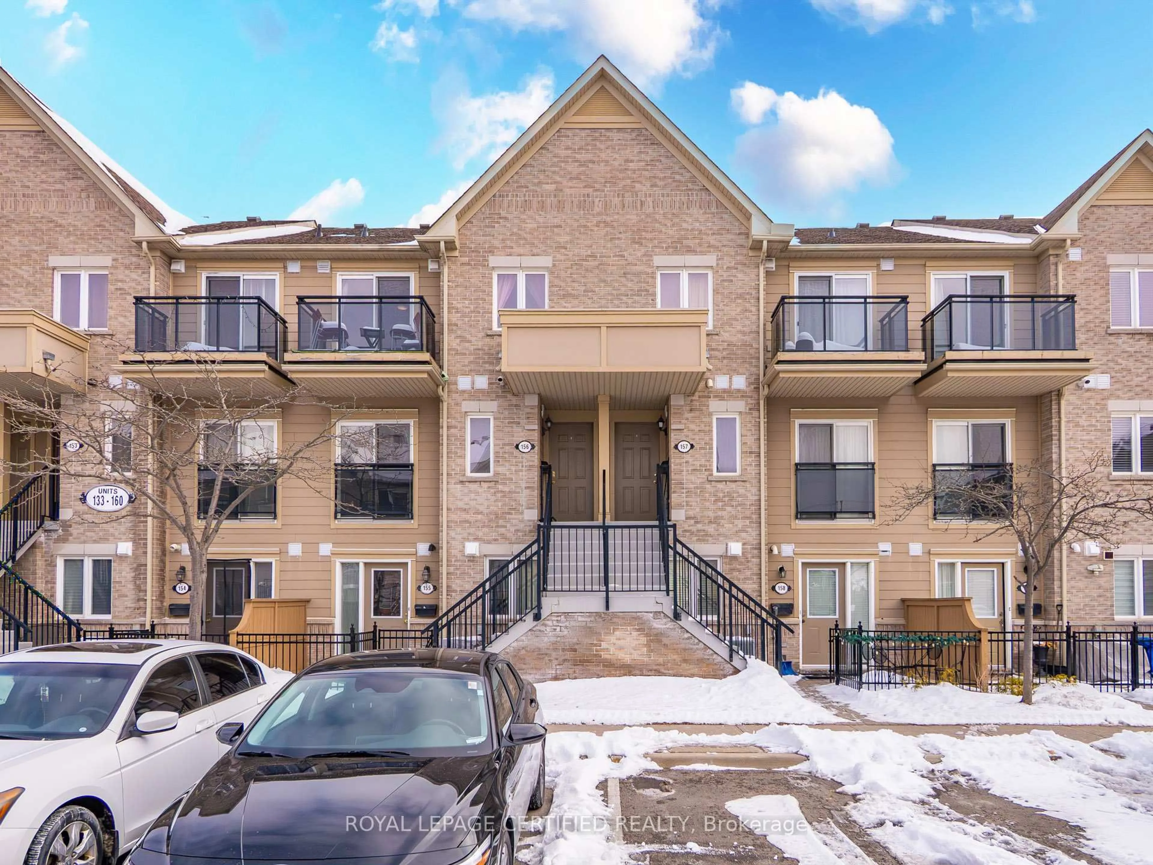 A pic from outside/outdoor area/front of a property/back of a property/a pic from drone, unknown for 4975 Southhampton Dr #156, Mississauga Ontario L5M 8C9