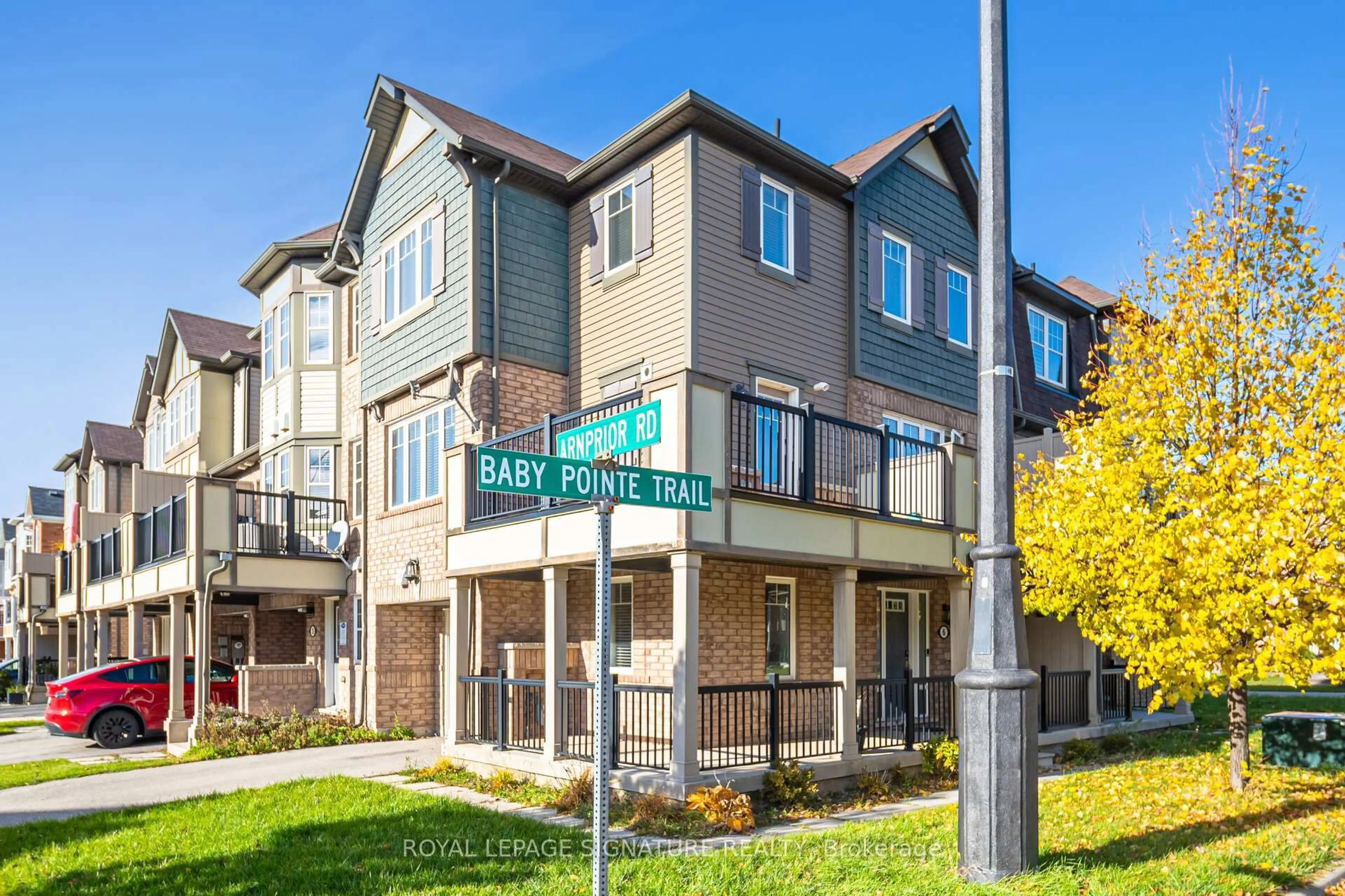 Home with vinyl exterior material, street for 6 Baby Pointe Tr, Brampton Ontario L7A 0W1