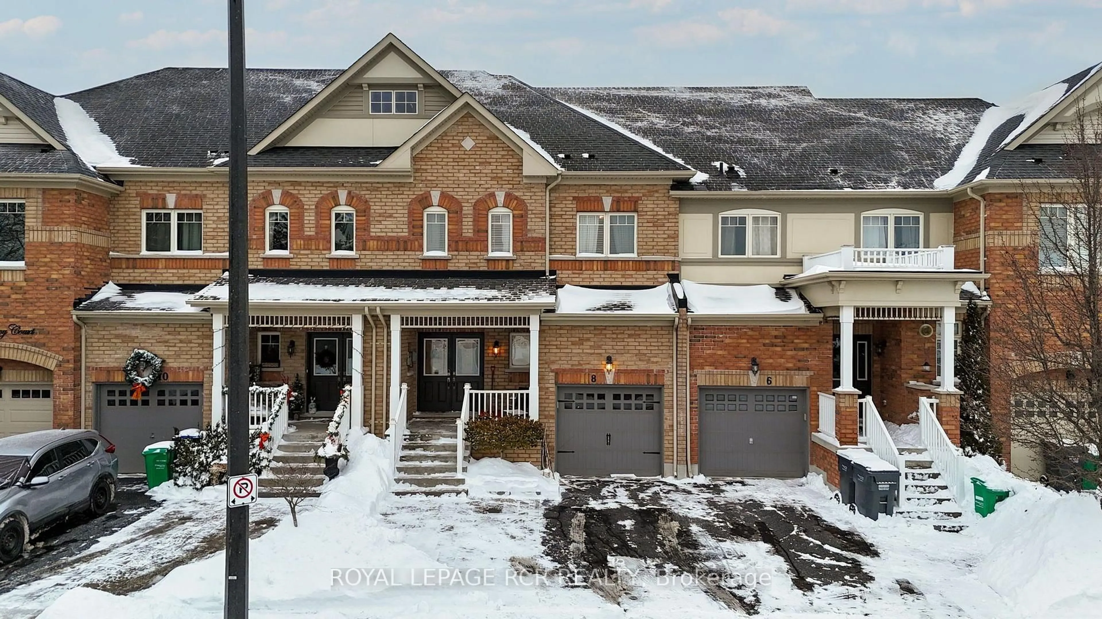 Home with brick exterior material, street for 8 Mcelroy Crt, Caledon Ontario L7C 3X2