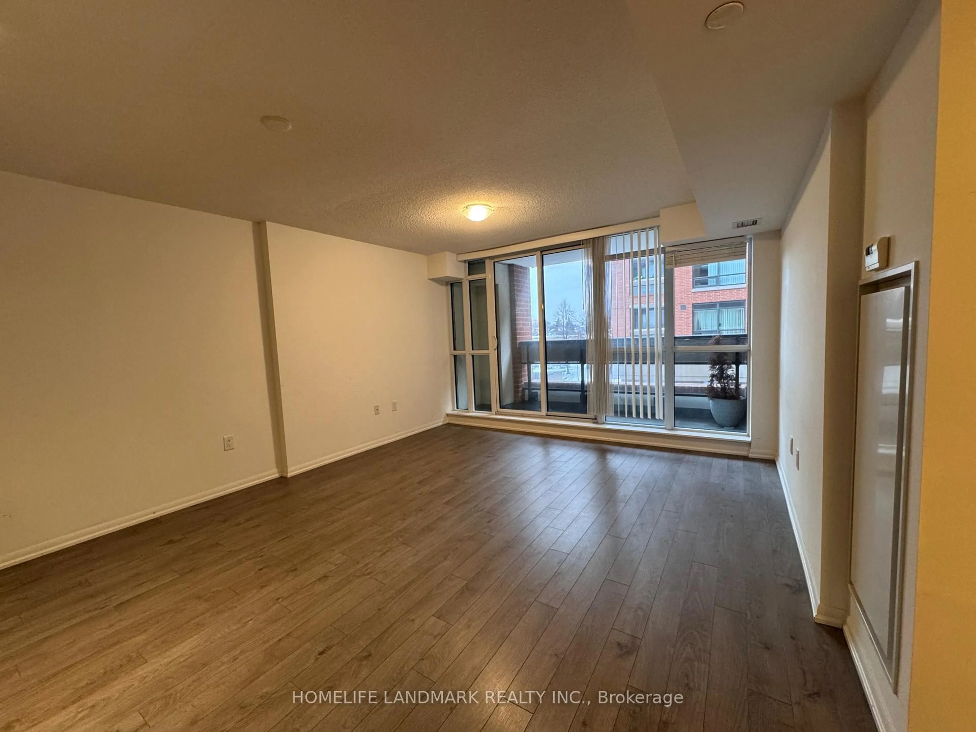 A pic of a room for 3091 Dufferin St #208, Toronto Ontario M6A 0C4