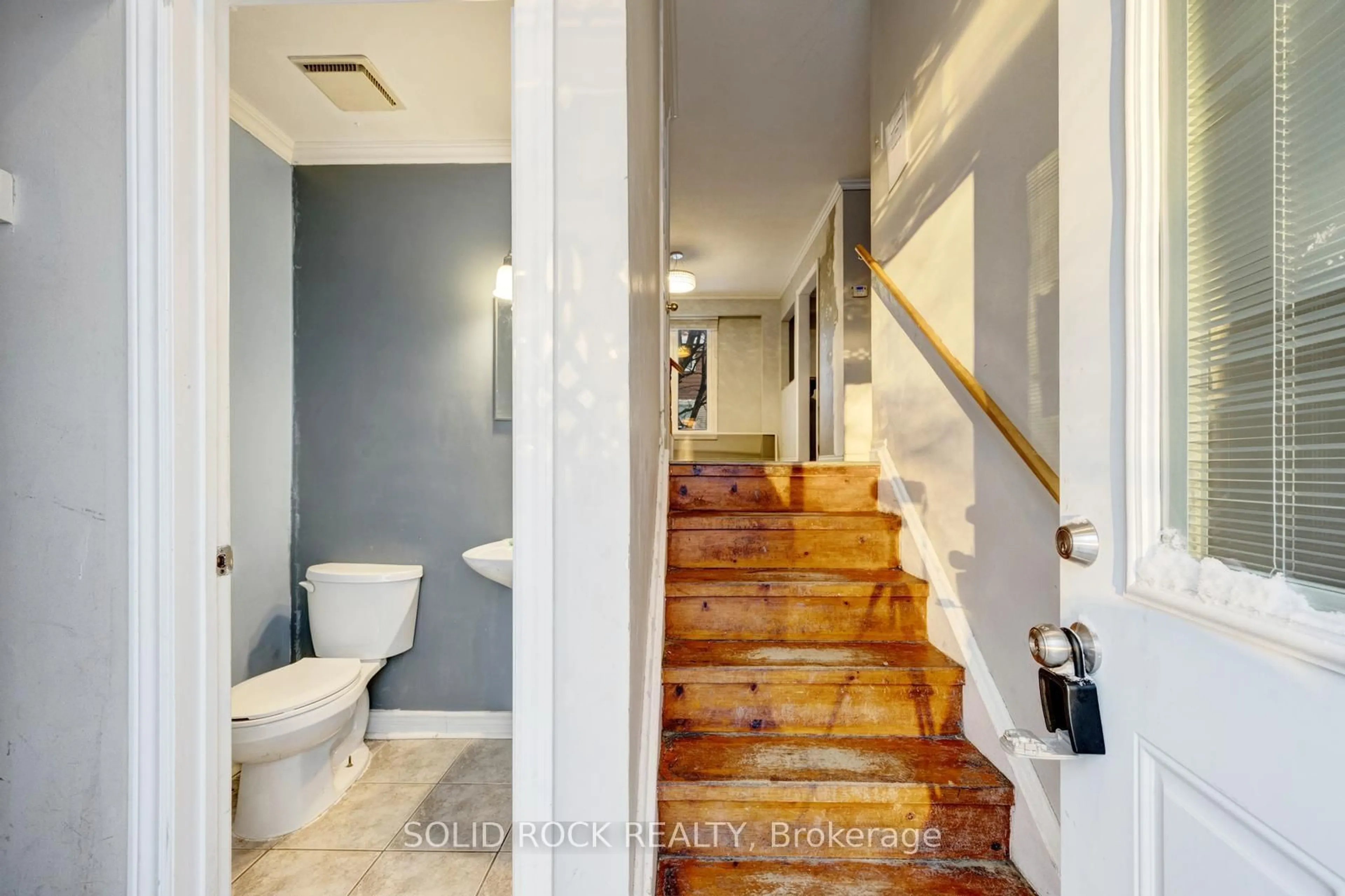 Unknown for 42 Kline Crt, Brampton Ontario L6Z 1E5