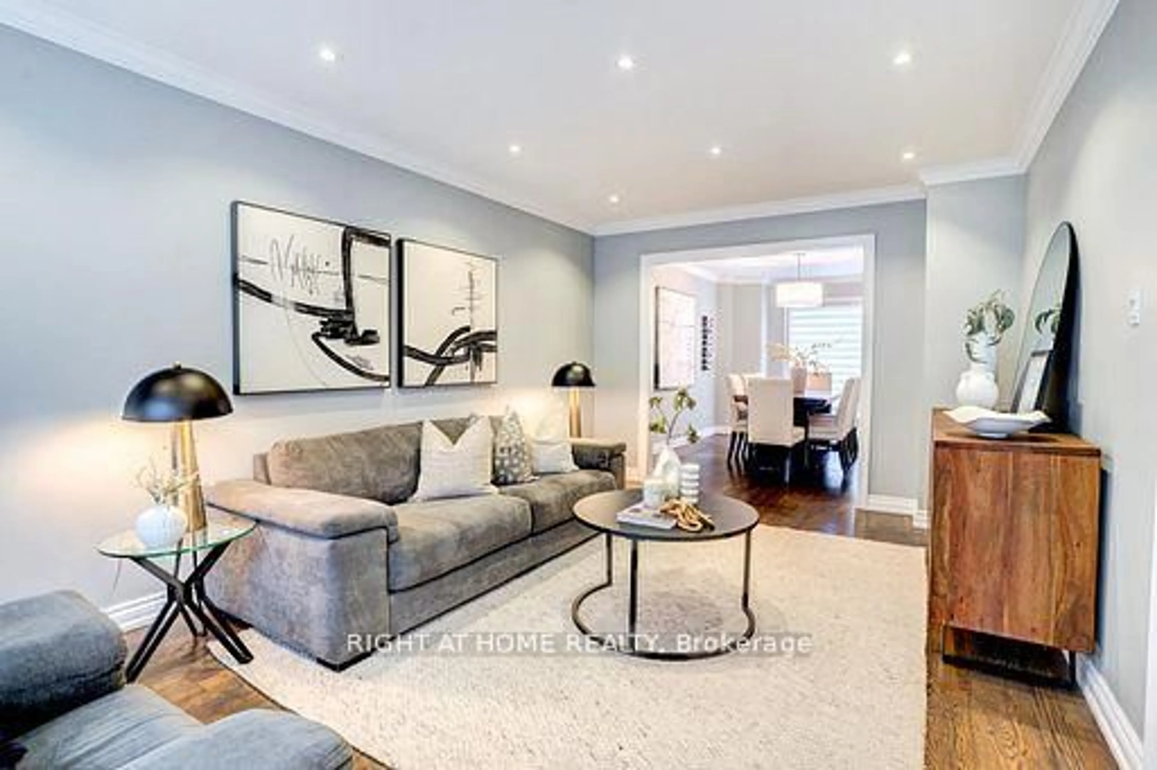 Living room with furniture, unknown for 4021 Sasha Crt, Mississauga Ontario L4W 3K9