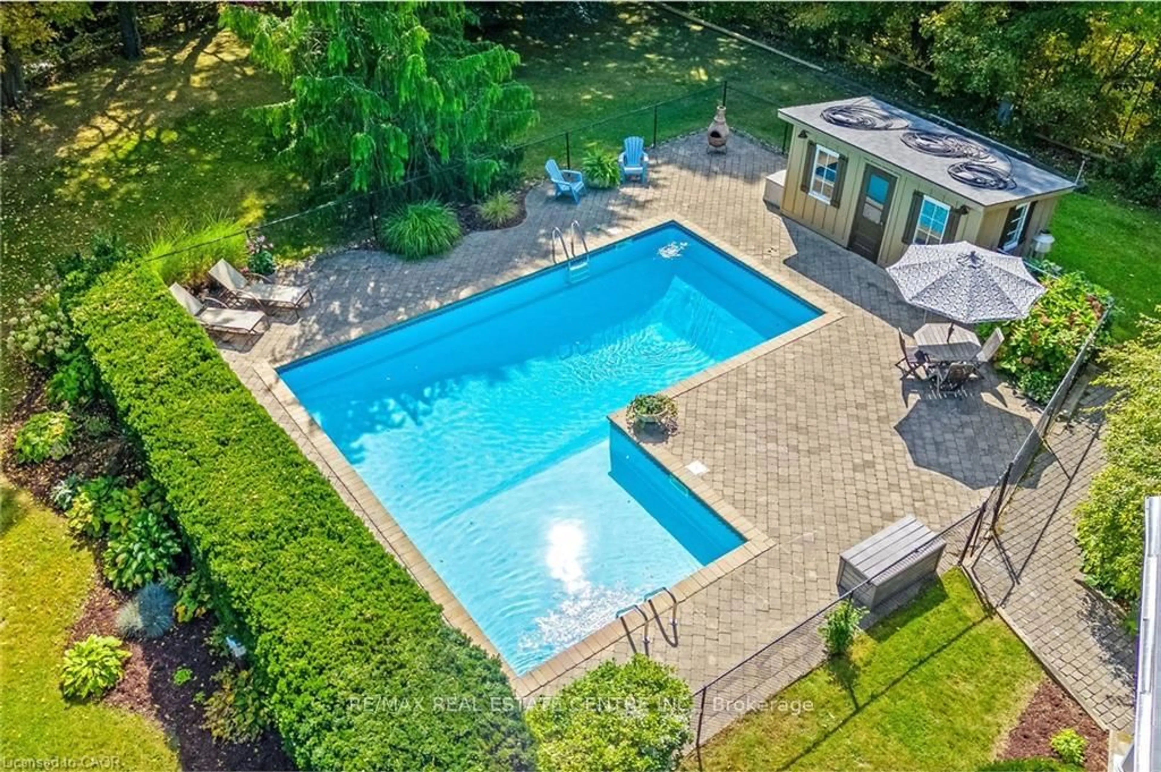 Pool for 2157 8 Side Road, Burlington Ontario L7P 0M4