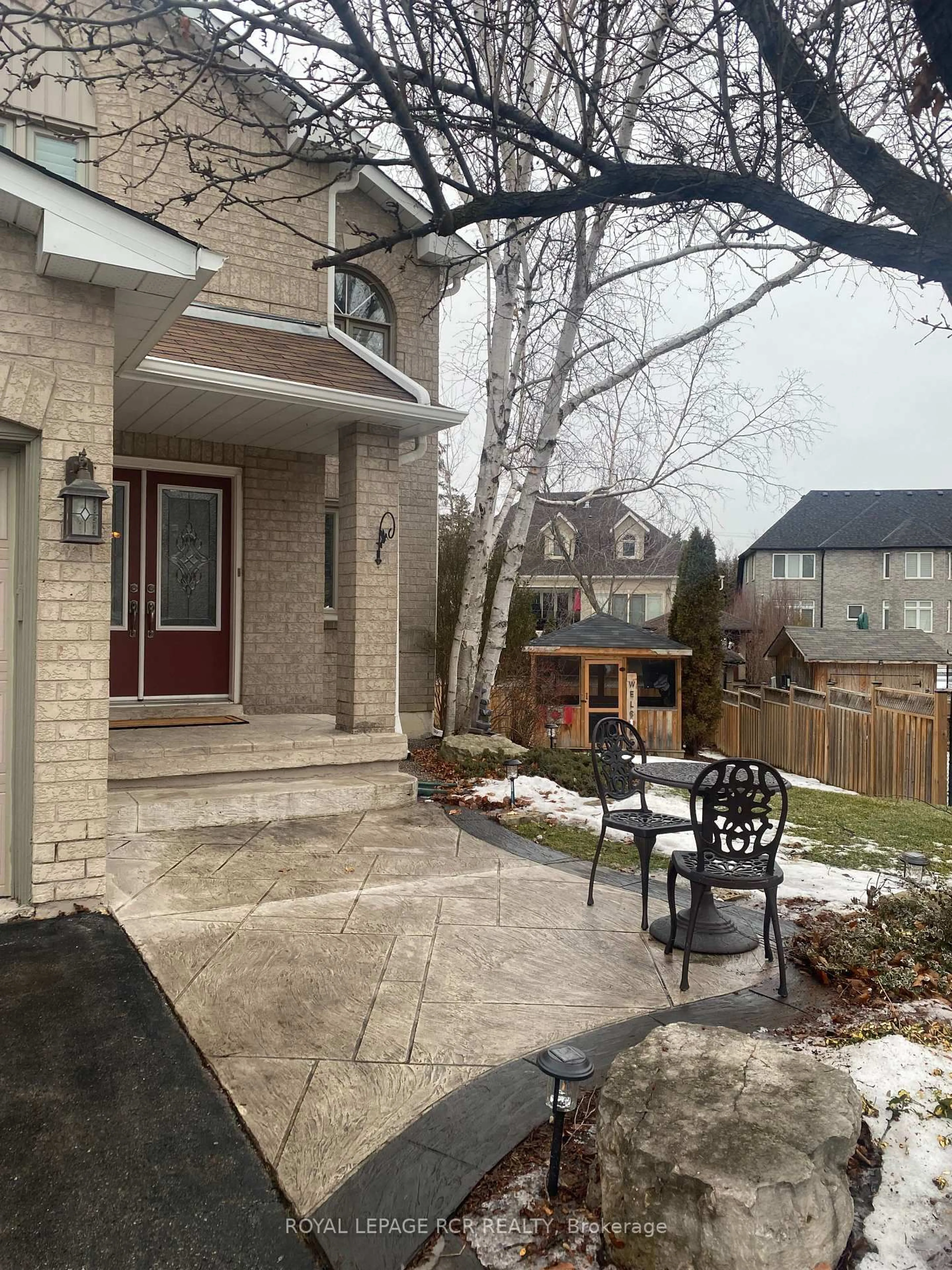 Patio, street for 18 Old Hickory Crt, Caledon Ontario L7E 1S9