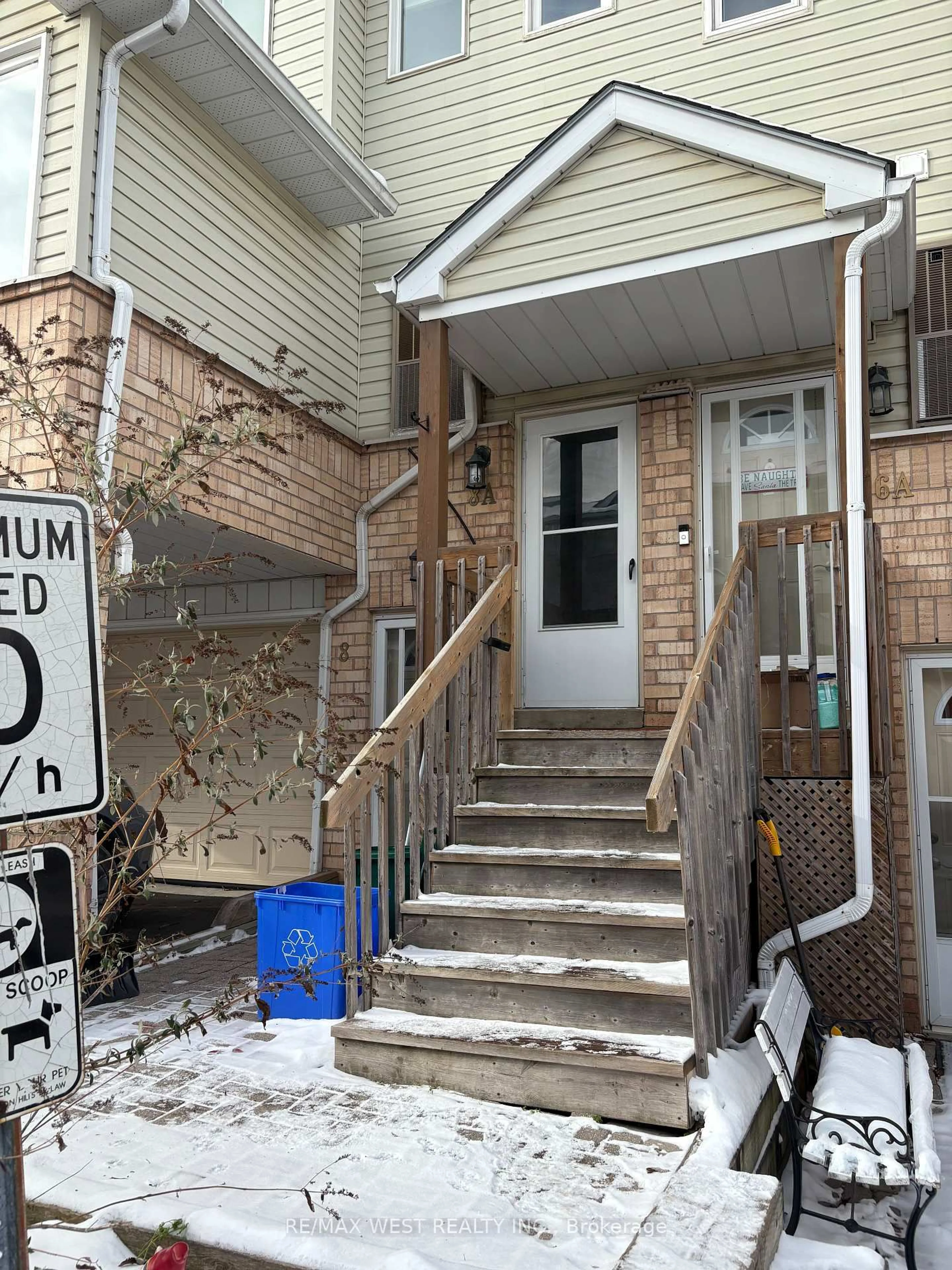 Unknown for 8A Wylie Circ, Halton Hills Ontario L7G 5M1