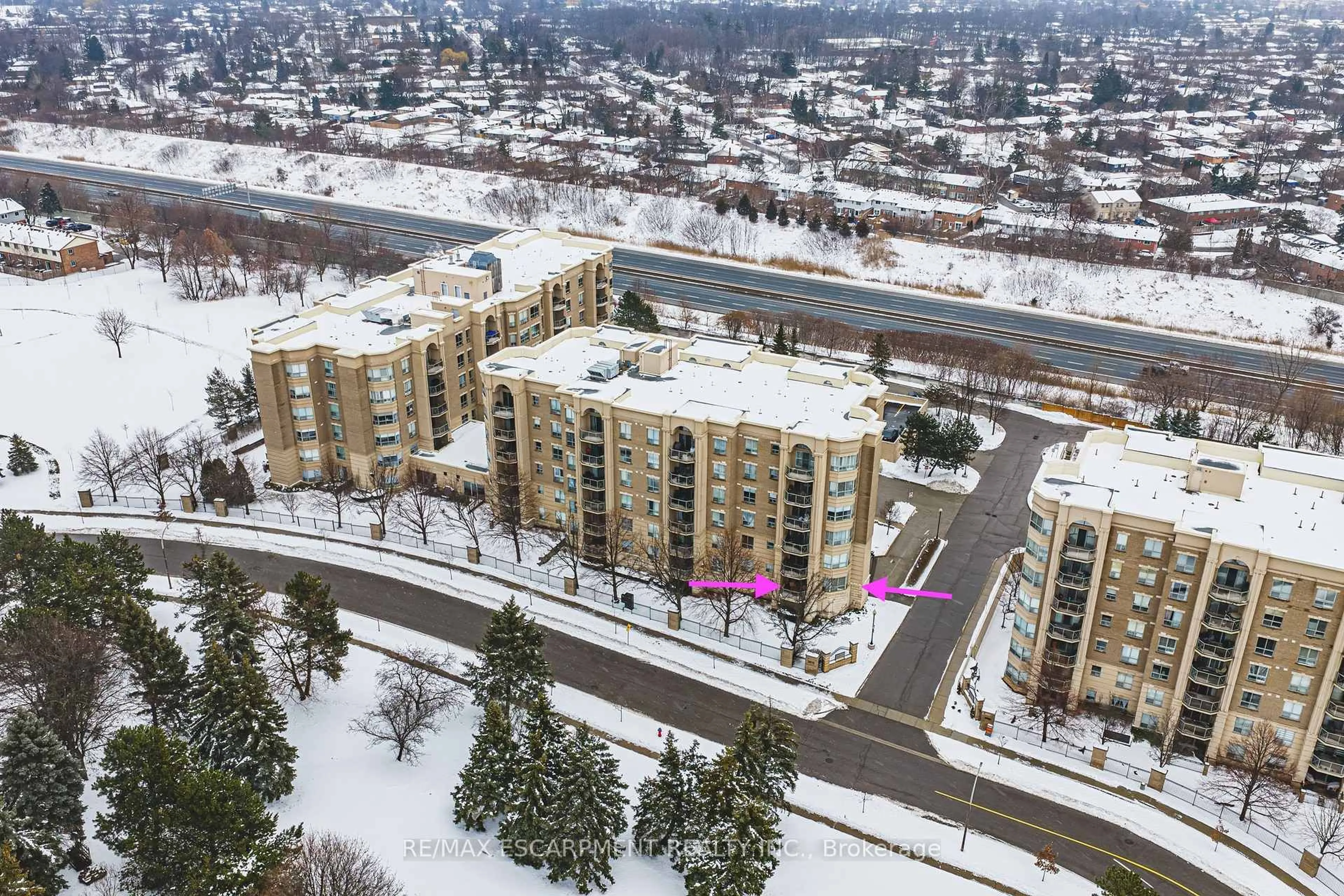 A pic from outside/outdoor area/front of a property/back of a property/a pic from drone, city buildings view from balcony for 2075 Amherst Heights Dr #103, Burlington Ontario L7P 5B8