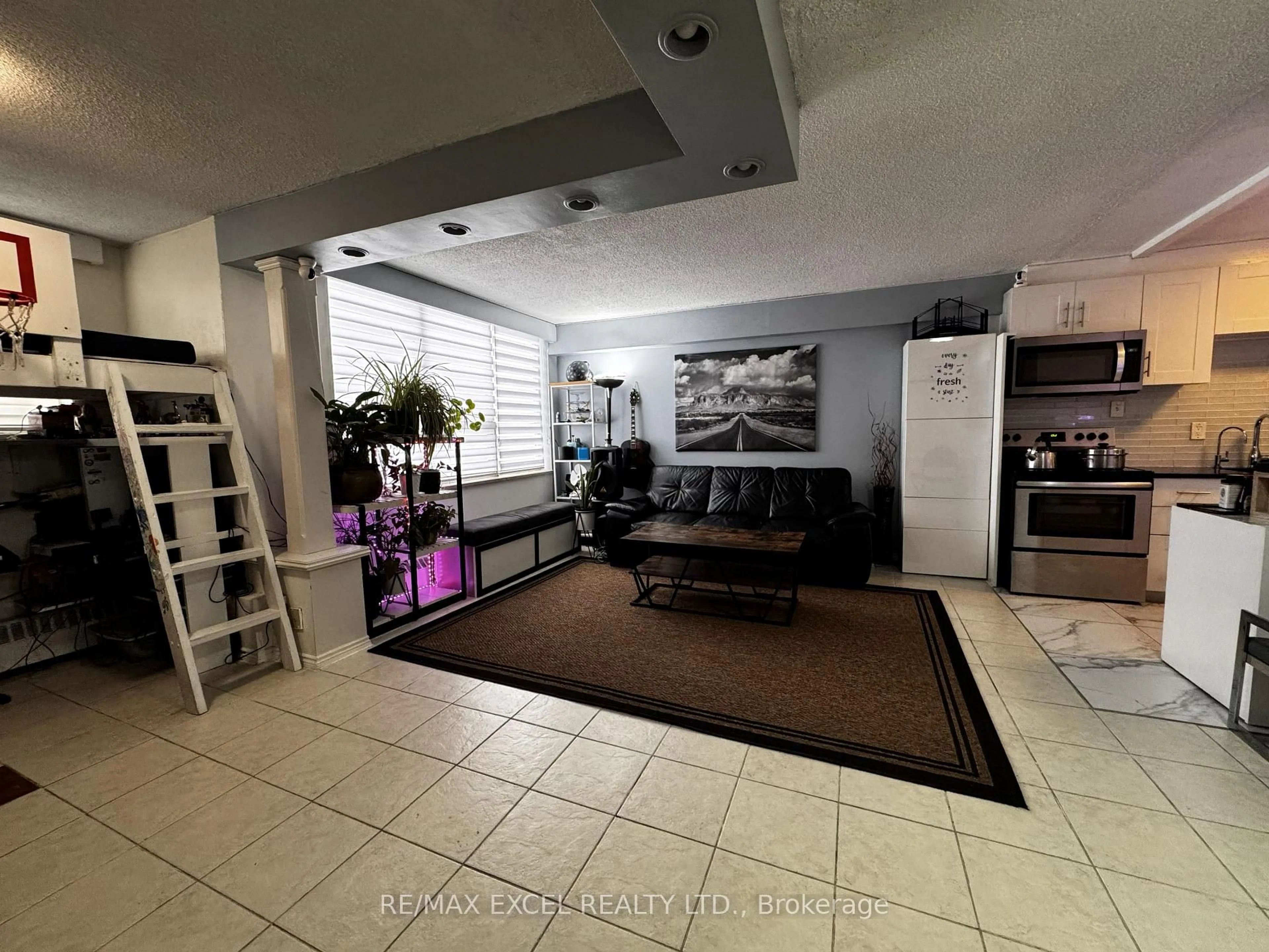 Unknown for 50 Lotherton Ptwy #308, Toronto Ontario M6B 2G8