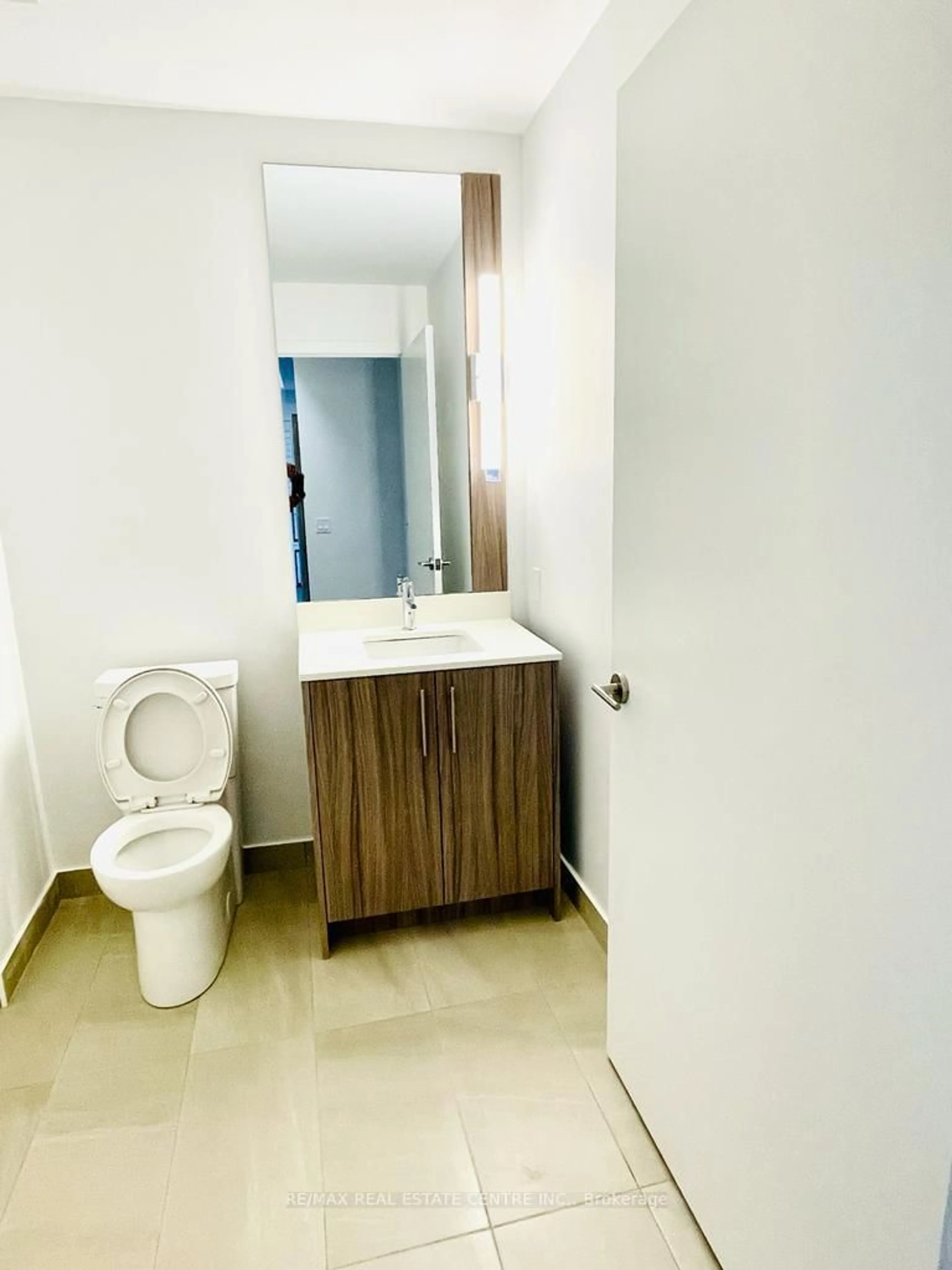 Standard bathroom, unknown for 225 Veterans Dr #404, Brampton Ontario L7A 5L7