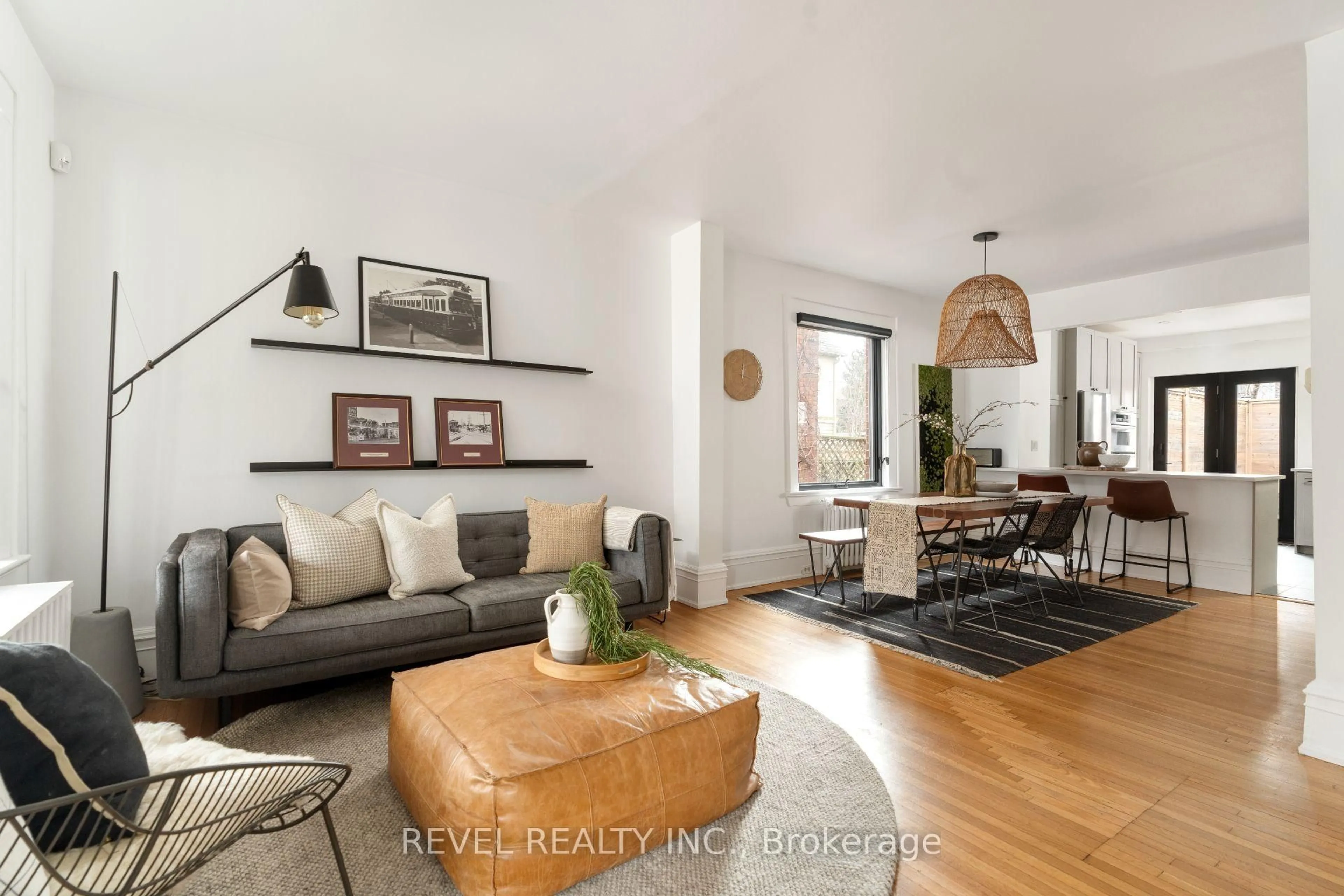 Living room with furniture, unknown for 102 Eighth St, Toronto Ontario M8V 3C4