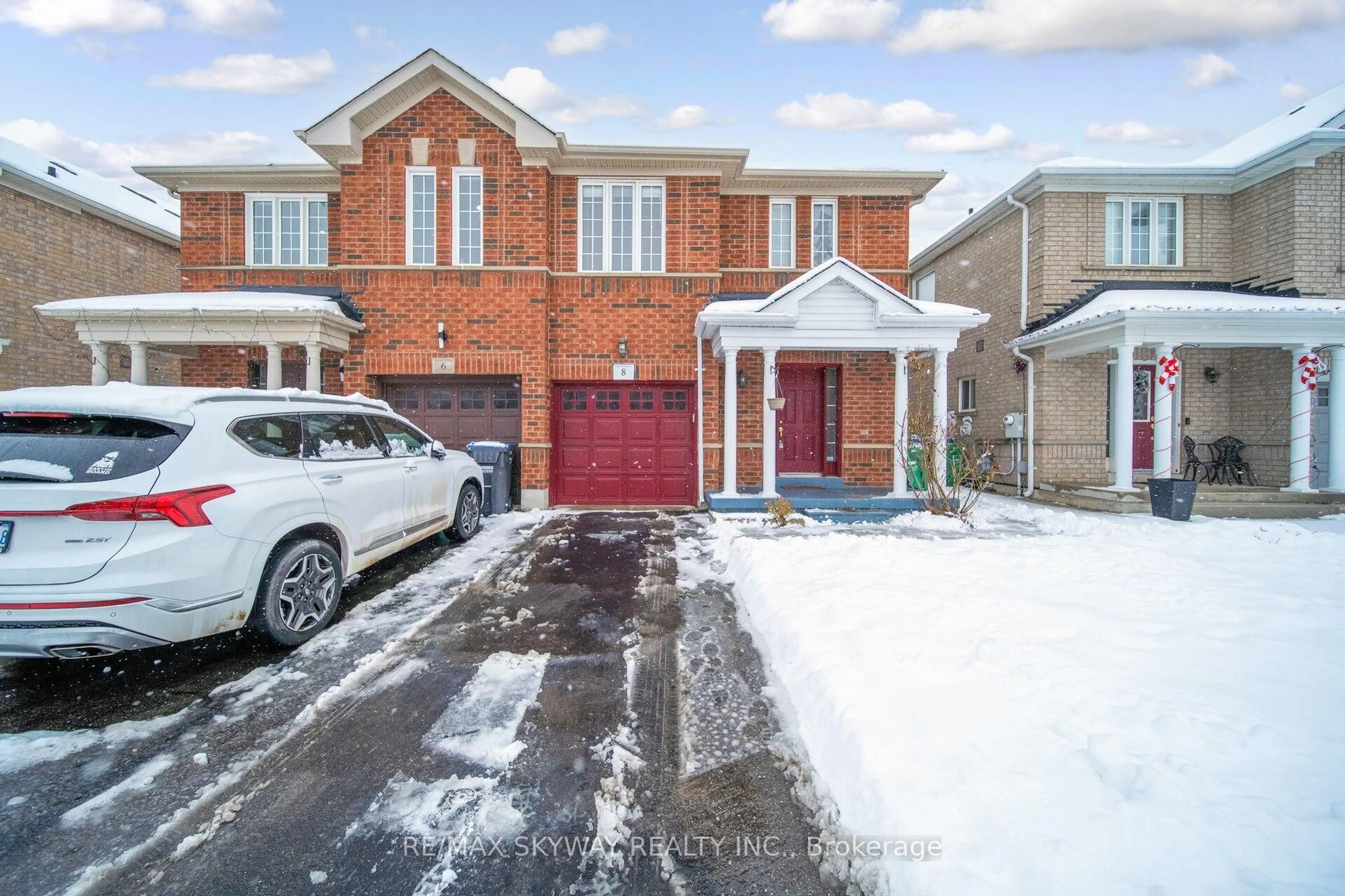 Home with brick exterior material, street for 8 Hollingsworth Circ, Brampton Ontario L7A 0J7