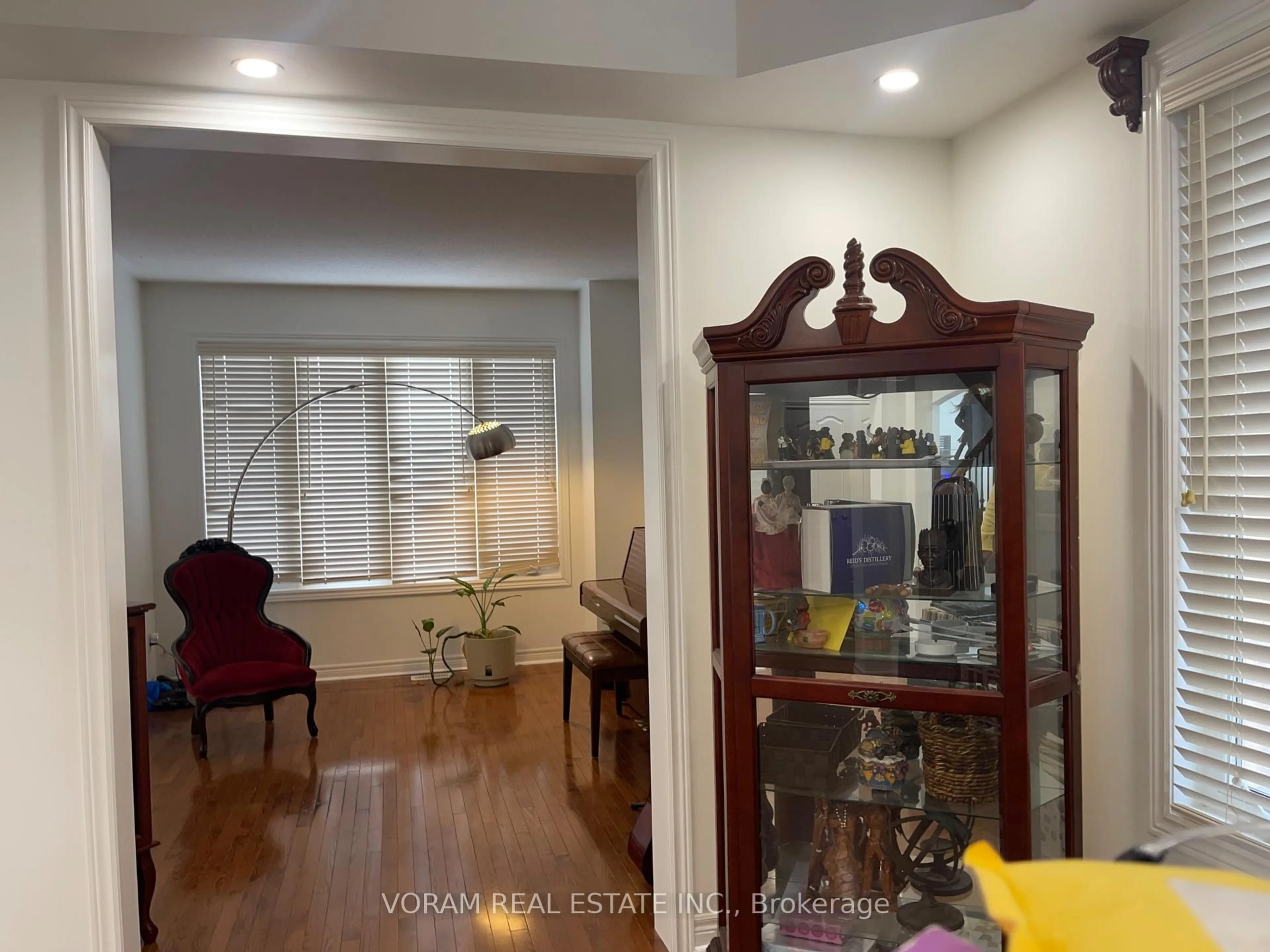 Unknown for 5 DUNEGRASS Way, Brampton Ontario L6P 2T5