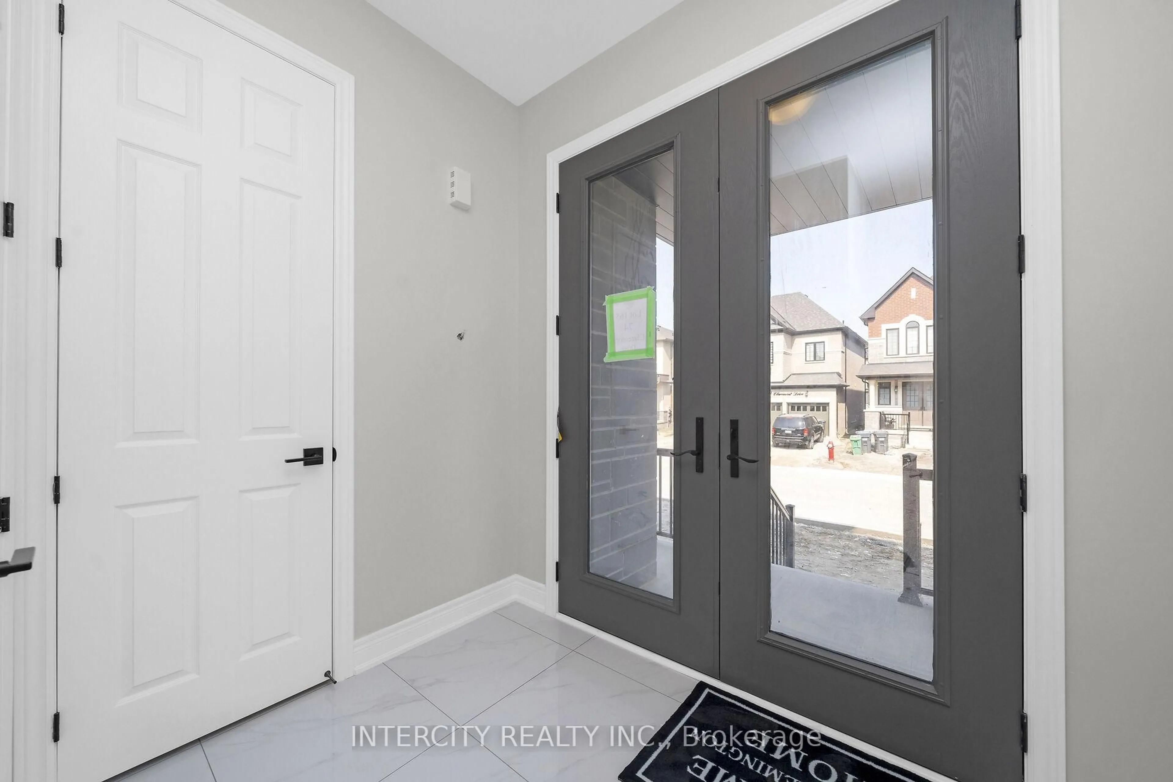 Indoor entryway for 74 Claremont Dr #Lot 165, Brampton Ontario L6R 4G2