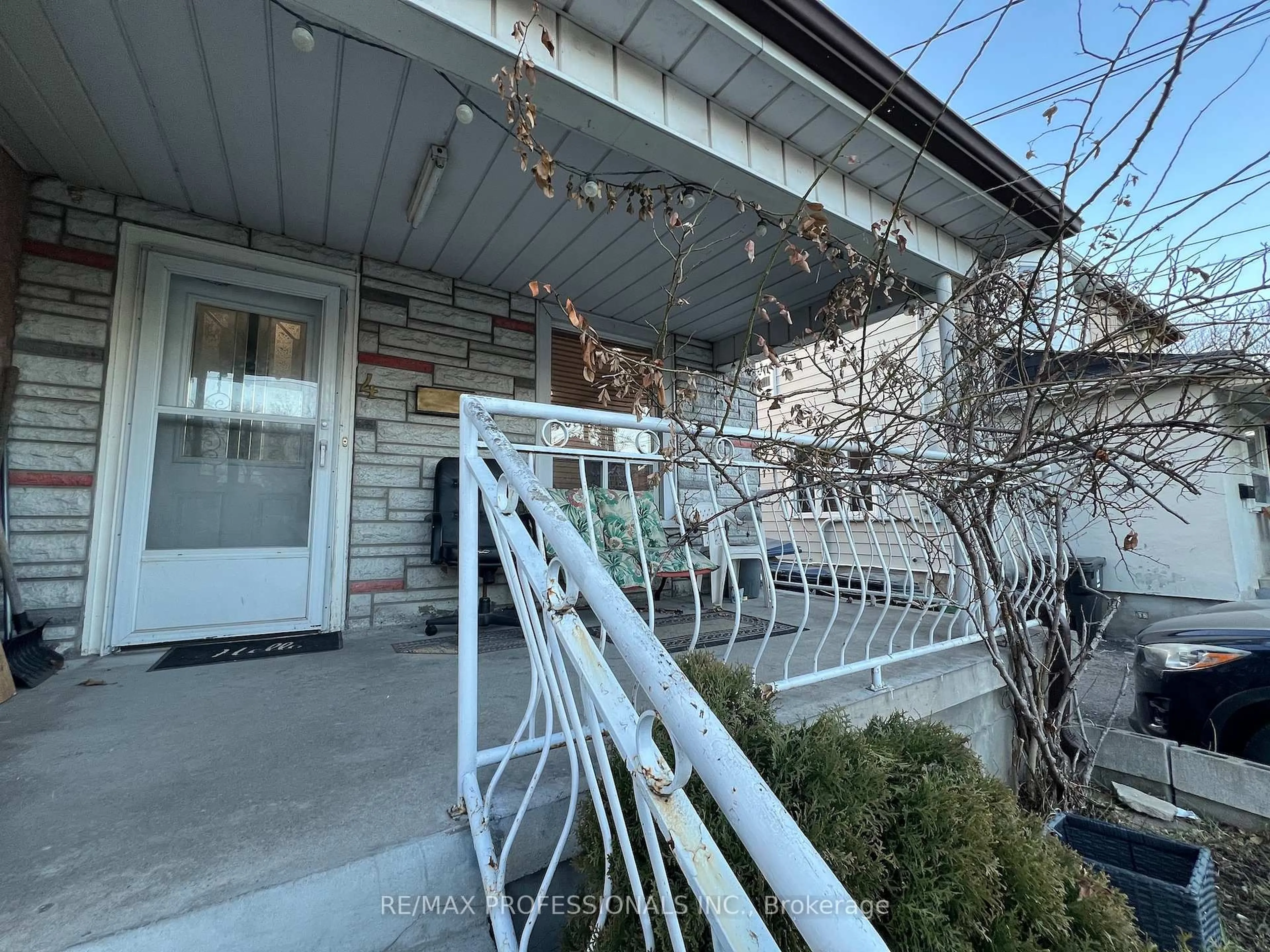 Unknown for 4 Locust St, Toronto Ontario M6M 4N2