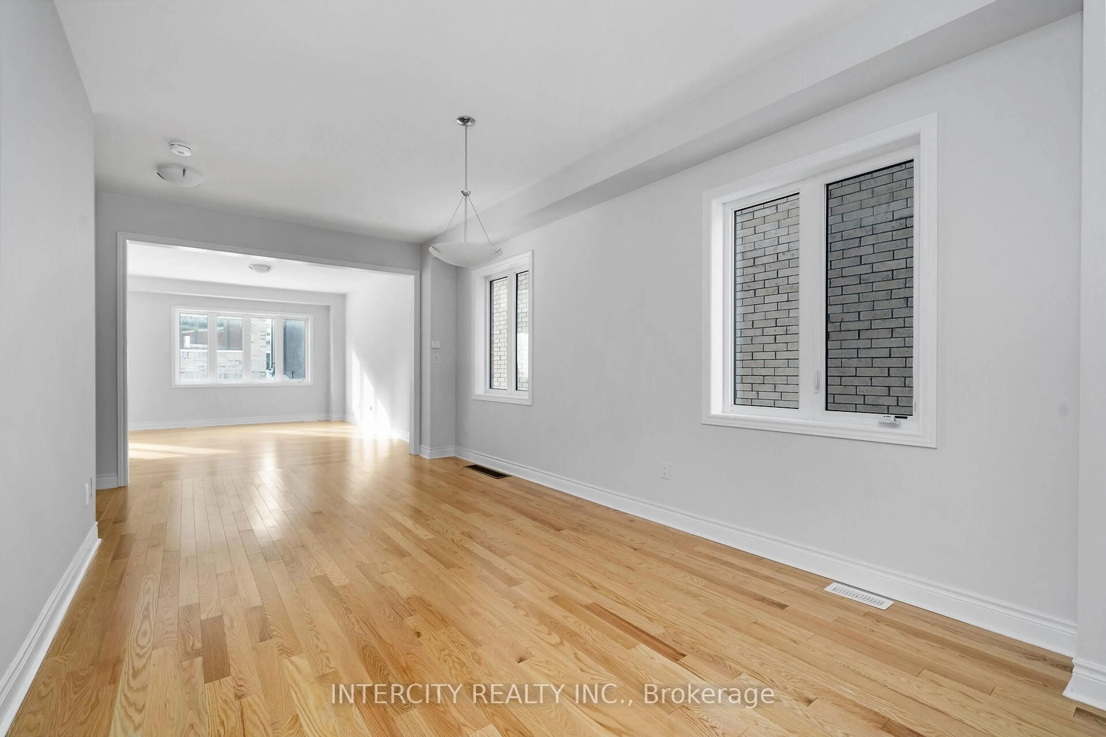 A pic of a room for 68 Claremont Dr, Brampton Ontario L6R 4E8