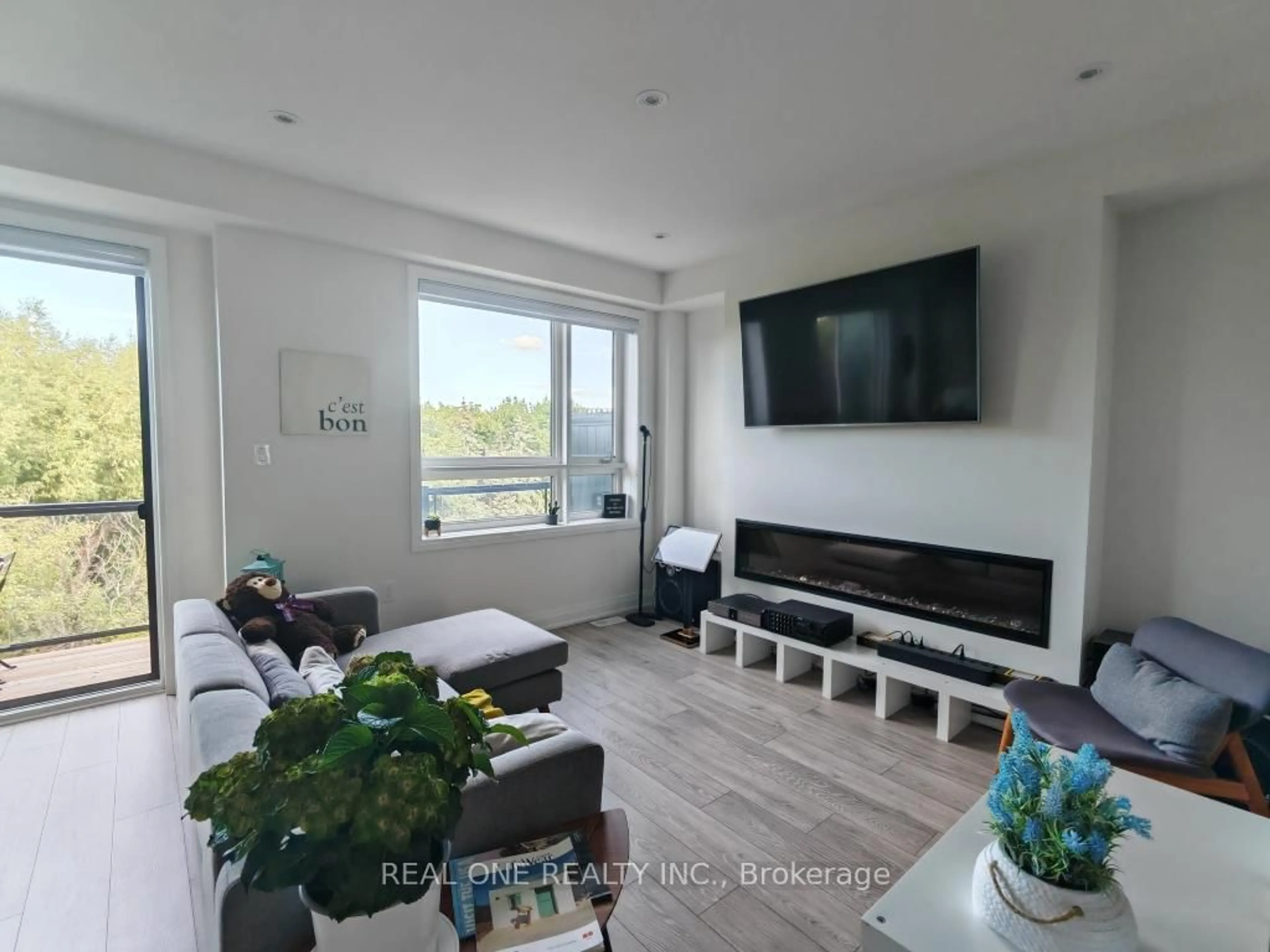 Unknown for 19 Woodstream Dr, Toronto Ontario M9W 0G1