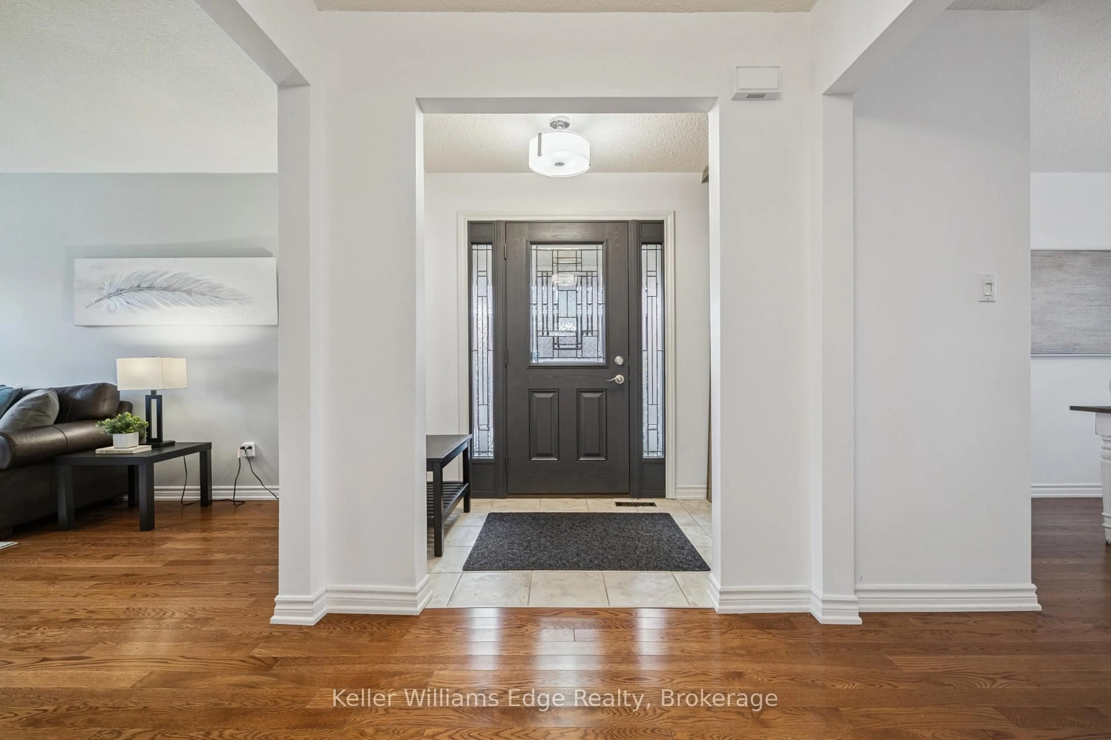 Indoor entryway for 2269 Margot St, Oakville Ontario L6H 3M6