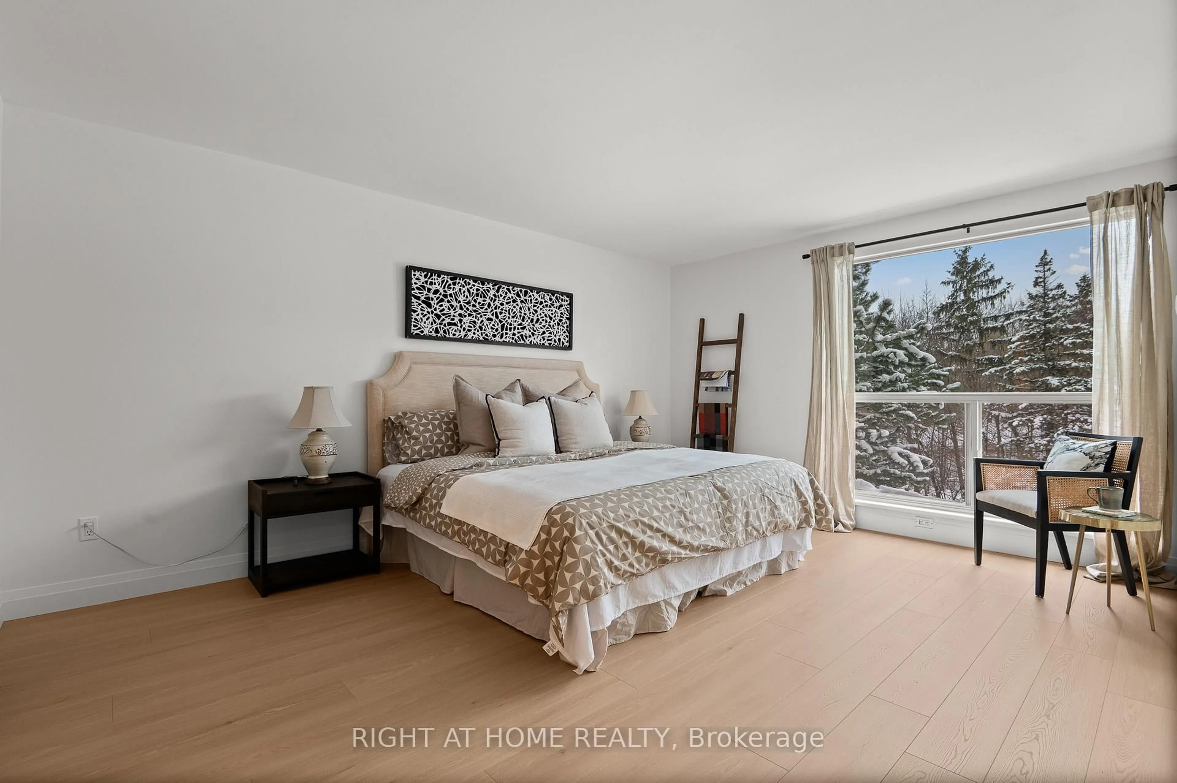 Bedroom with bed, unknown for 1700 The Collegeway #312, Mississauga Ontario L5L 4M2