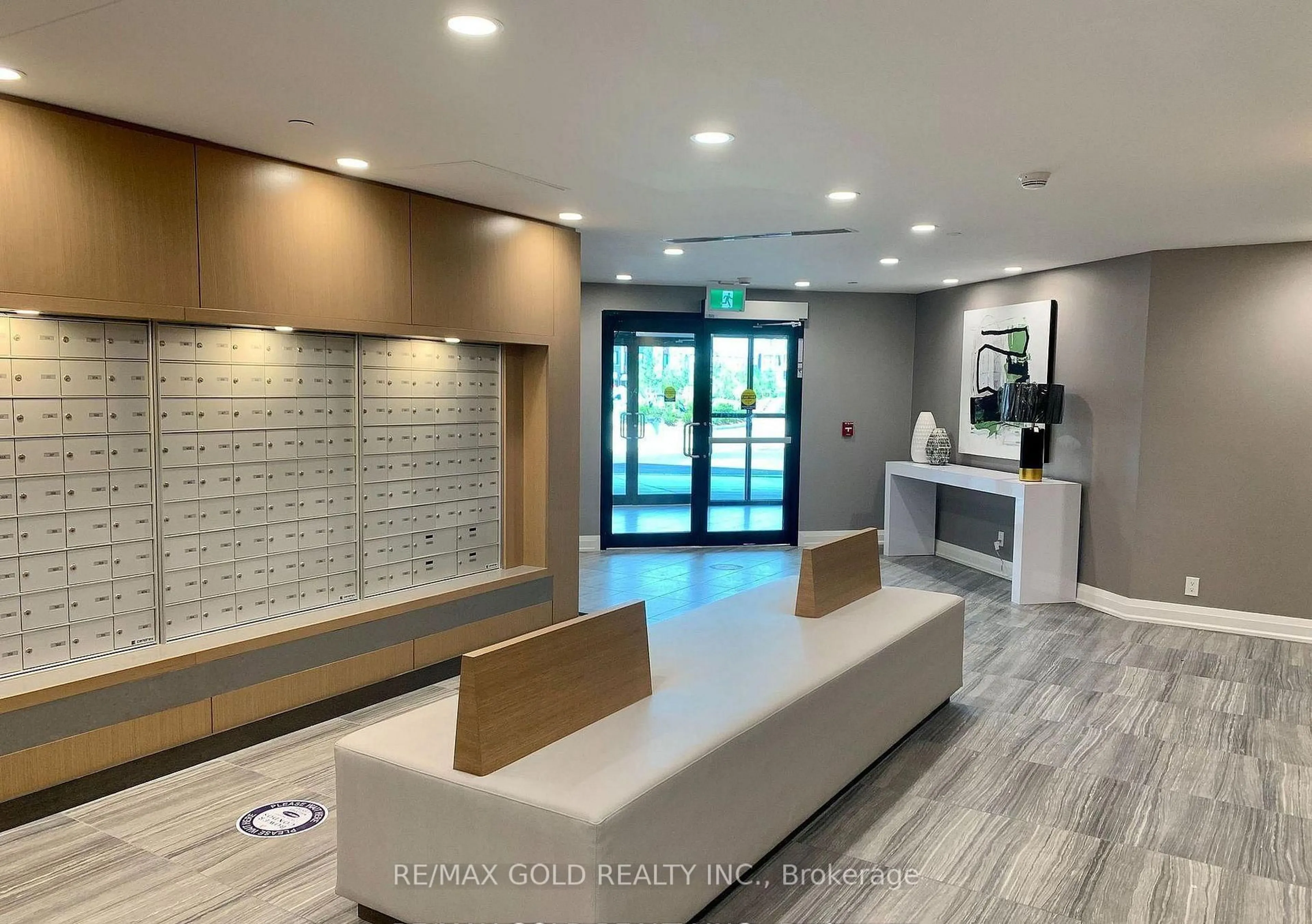 Indoor foyer for 128 Grovewood Common #608, Oakville Ontario L6H 0X3