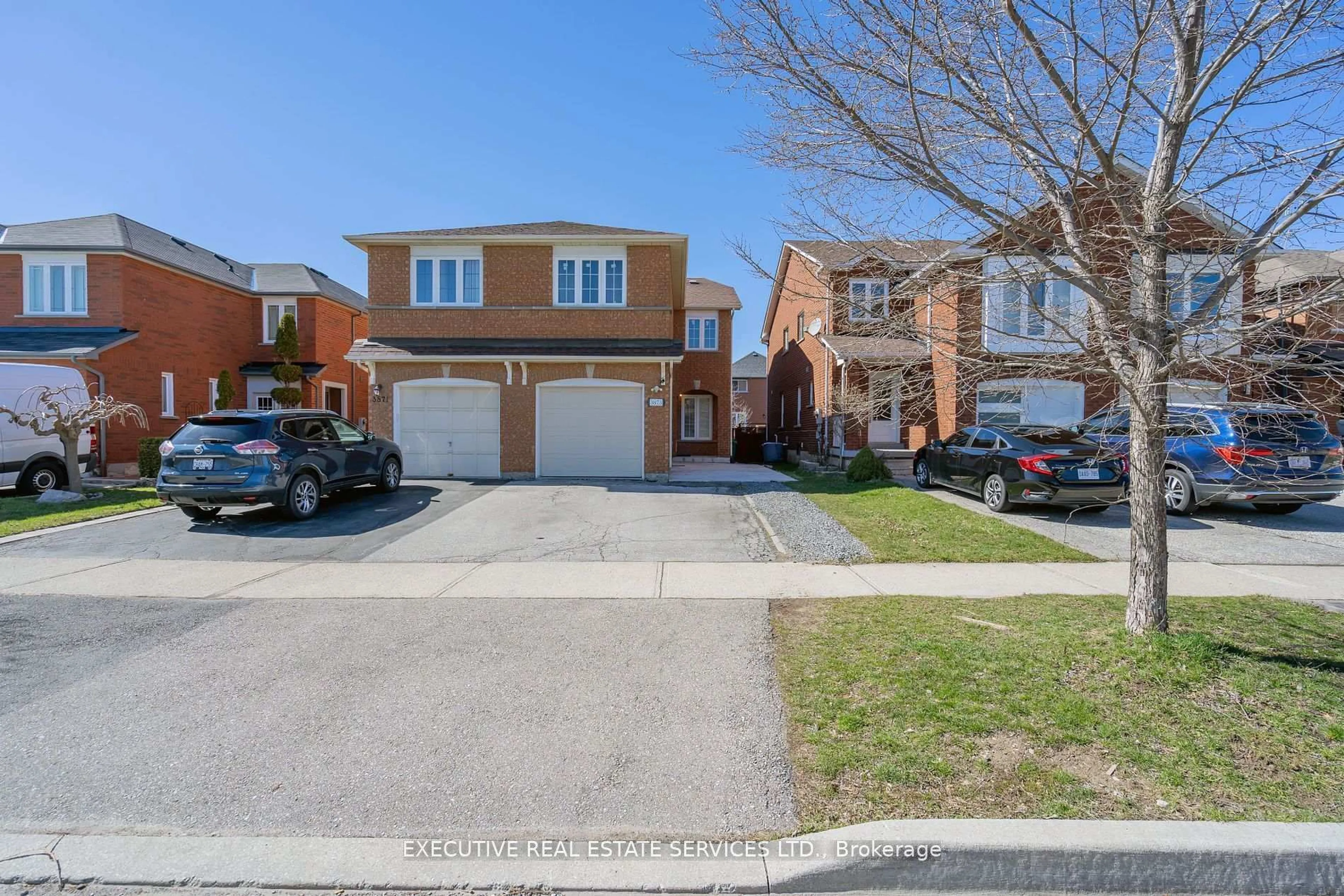Home with brick exterior material, street for 3873 Densbury Dr, Mississauga Ontario L5N 6Y9