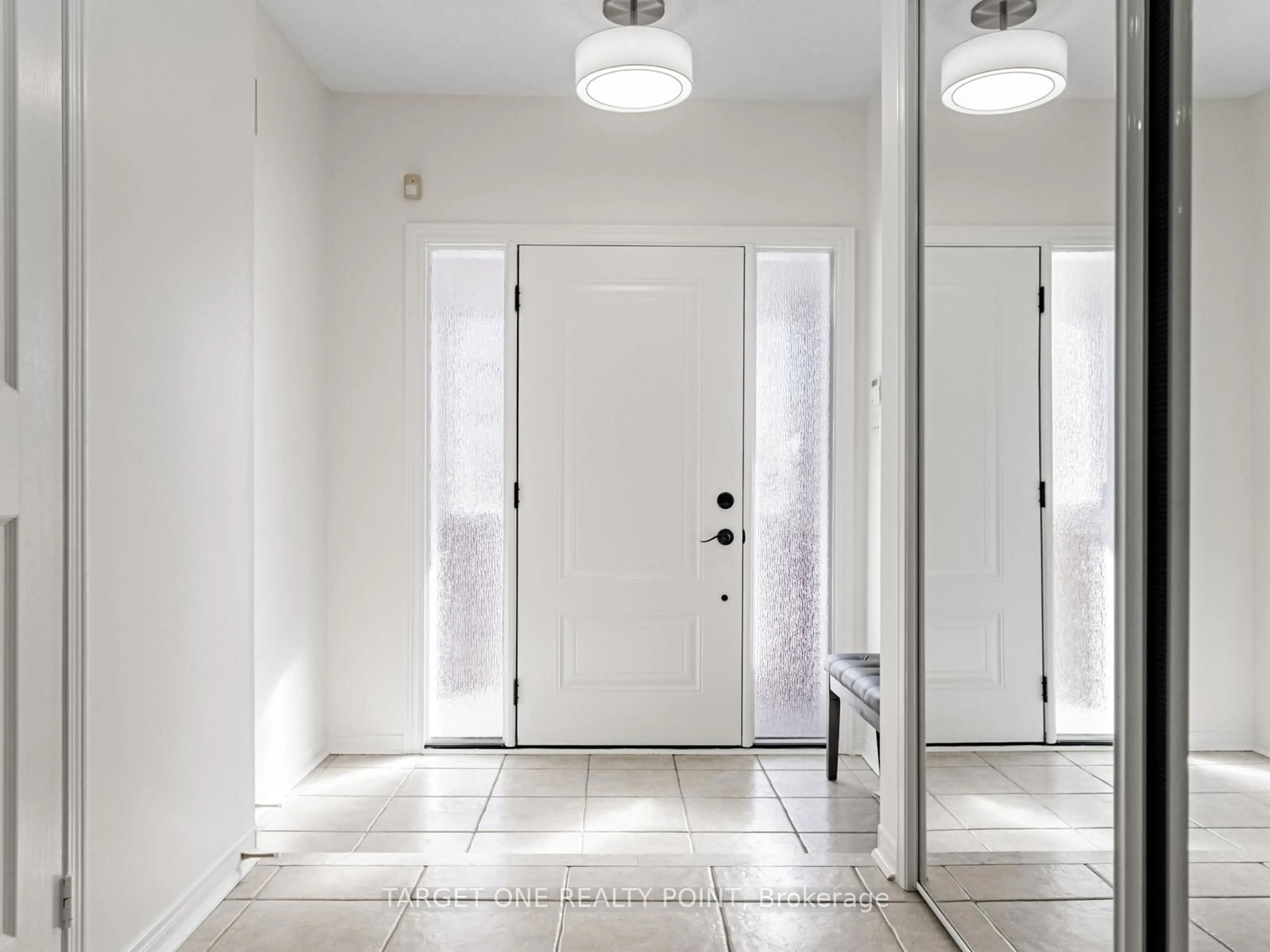 Indoor entryway for 773 Gleeson Rd, Milton Ontario L9T 0C1