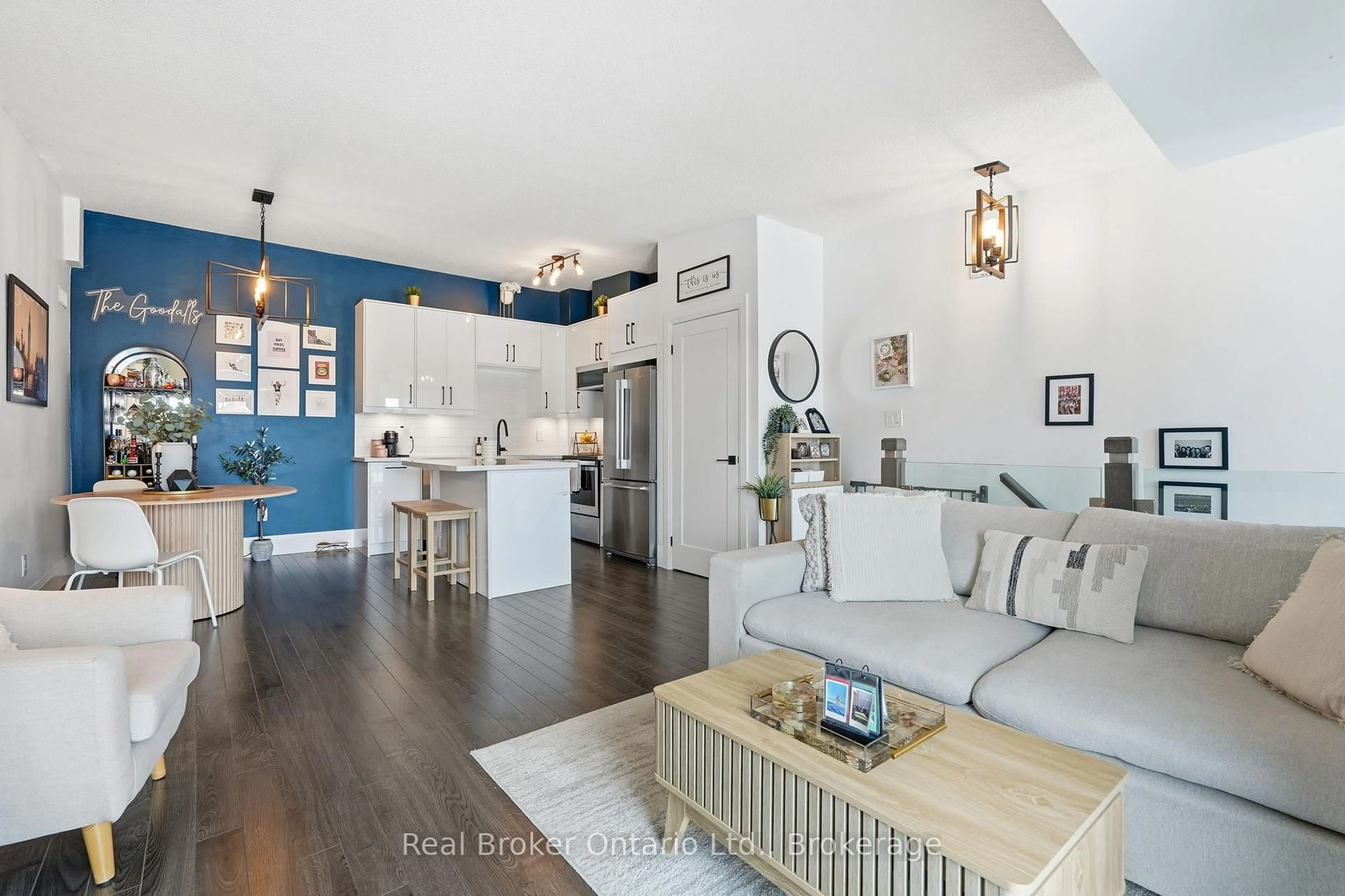 Open concept kitchen, wood/laminate floor for 4140 FOXWOOD Dr #406, Burlington Ontario L7M 4R4