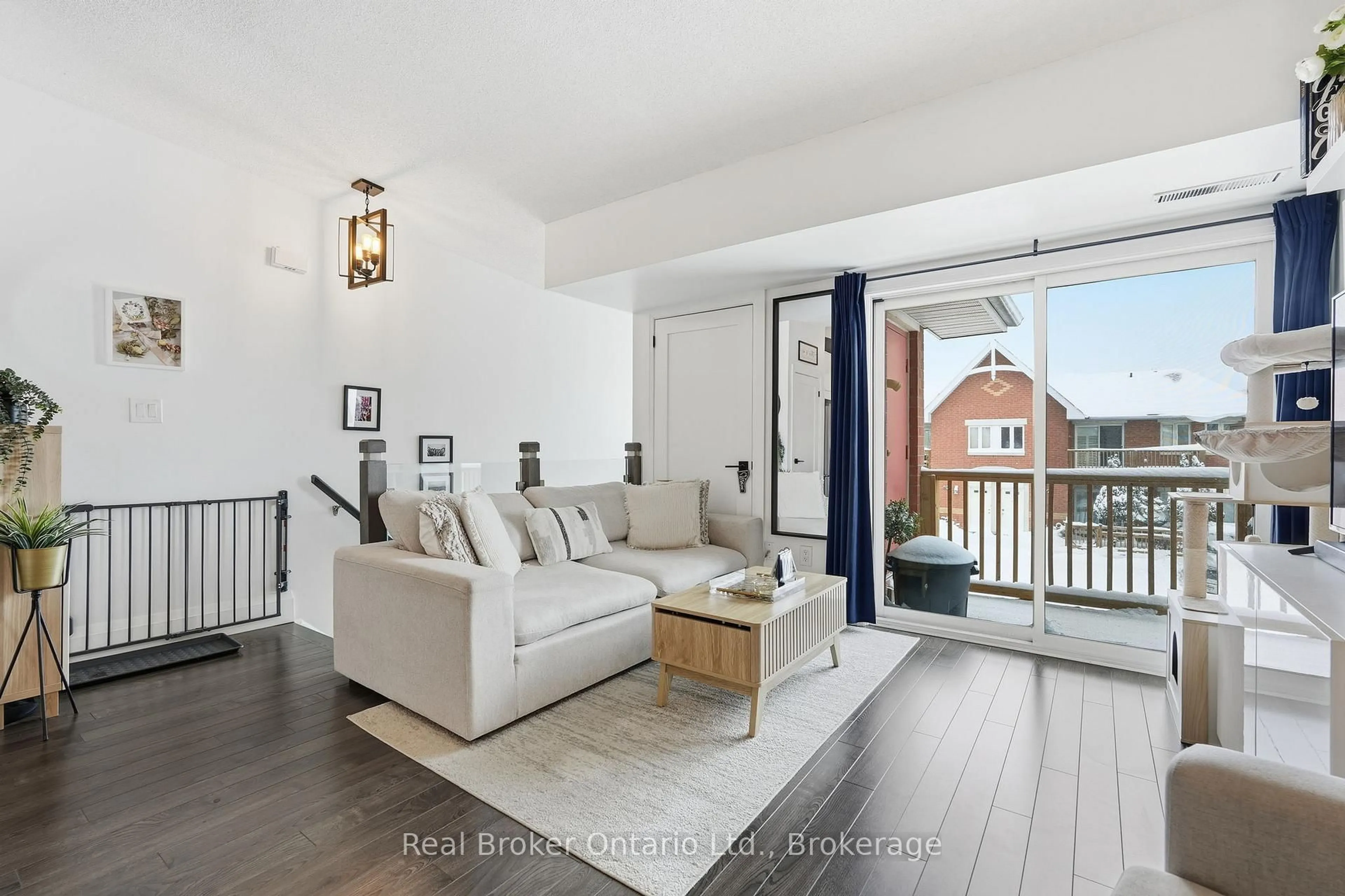 Living room with furniture, unknown for 4140 FOXWOOD Dr #406, Burlington Ontario L7M 4R4