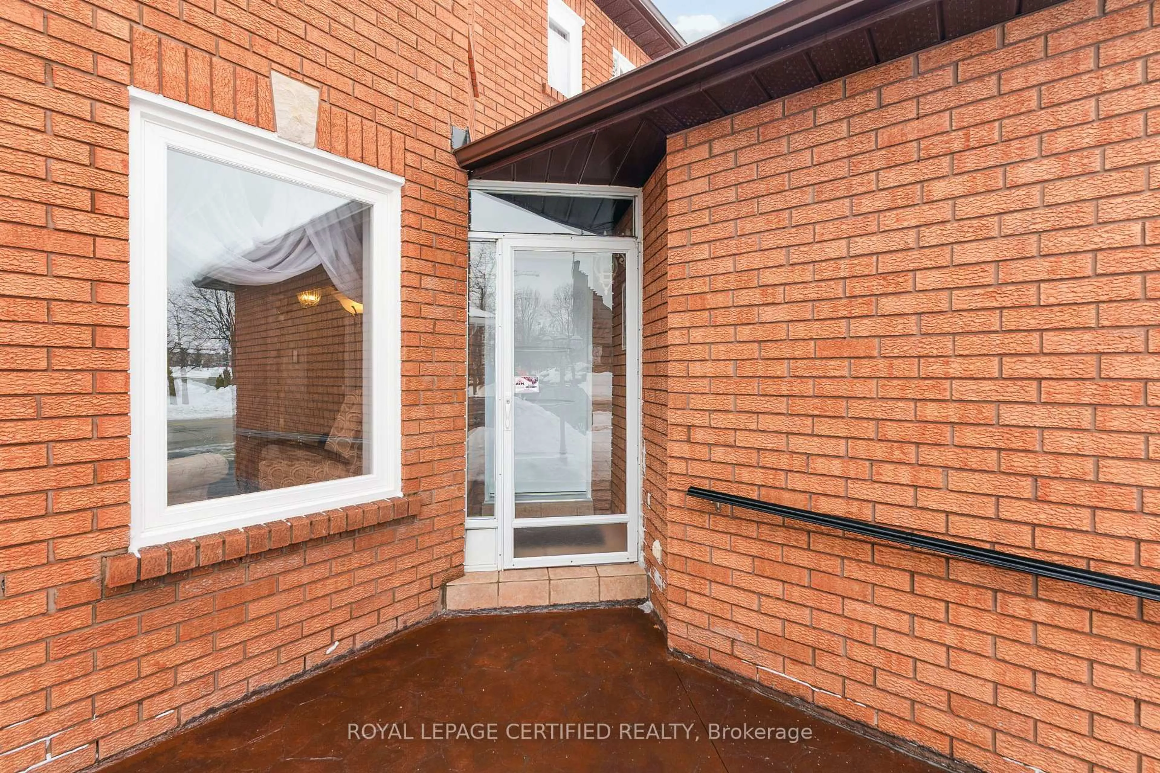 Home with brick exterior material, street for 116 Malta Ave, Brampton Ontario L6Y 4C8