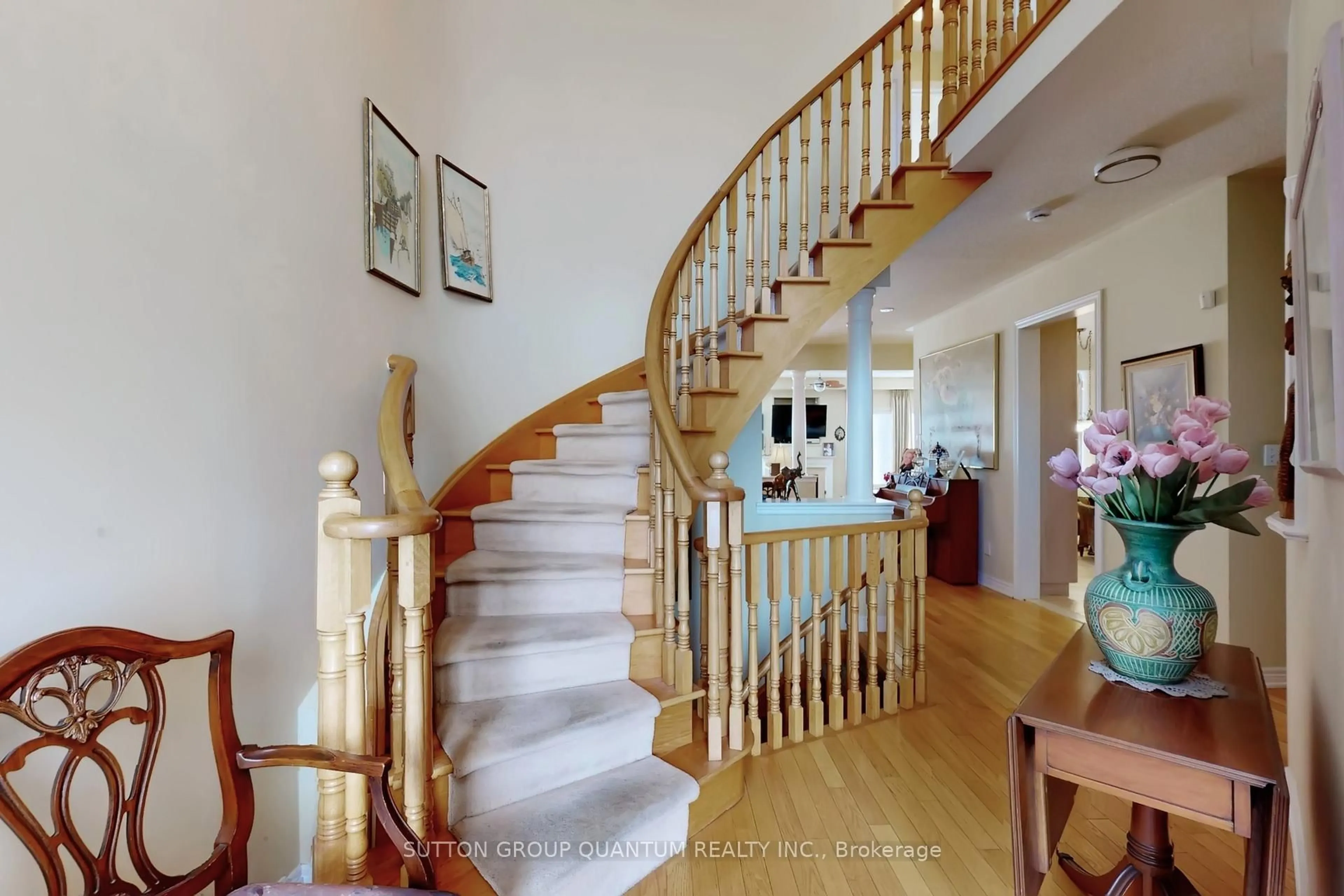 Indoor foyer for 1238 Agram Dr, Oakville Ontario L6H 7N9