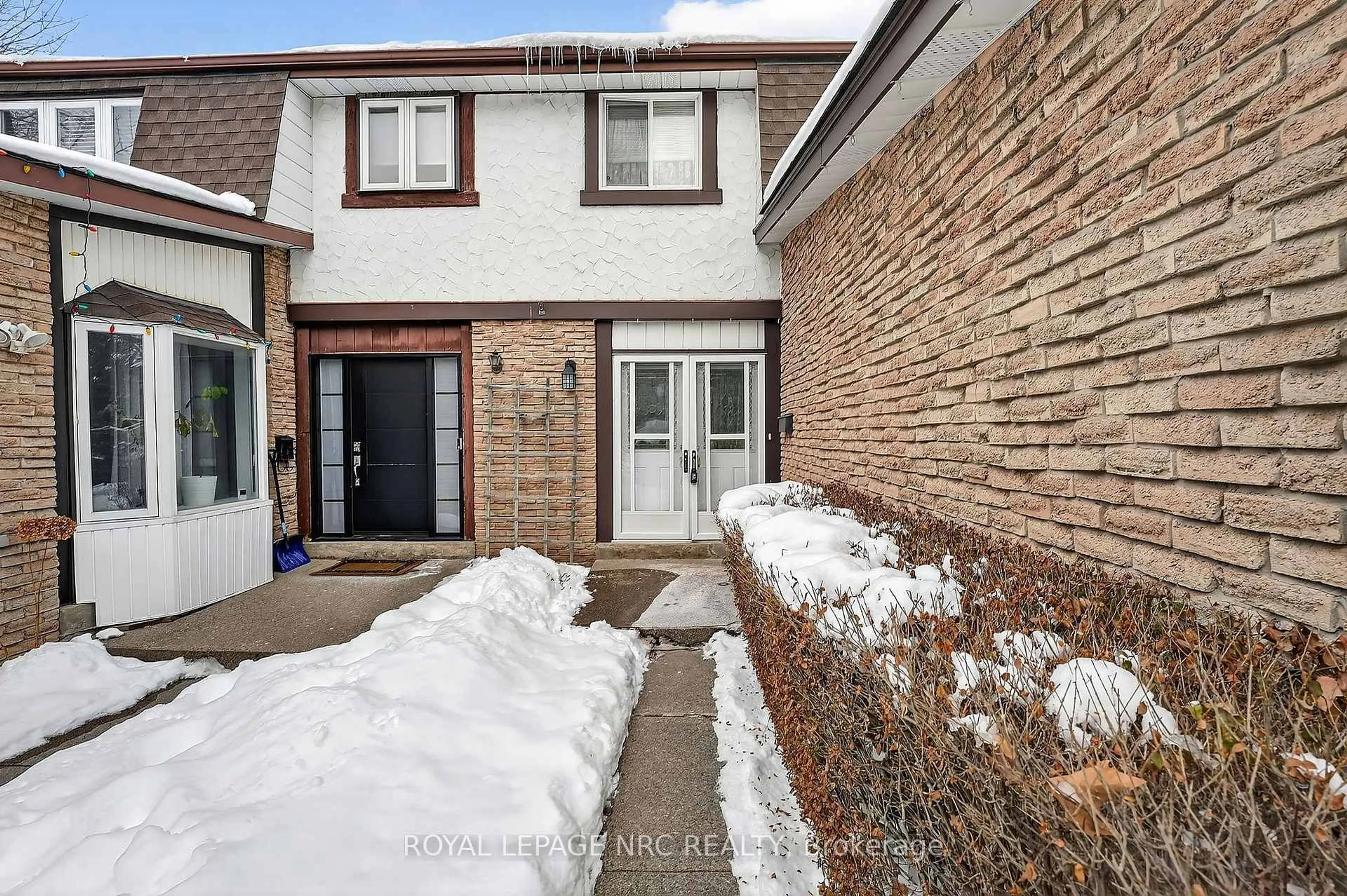 Home with brick exterior material, street for 6819 Segovia Rd, Mississauga Ontario L5N 1P1