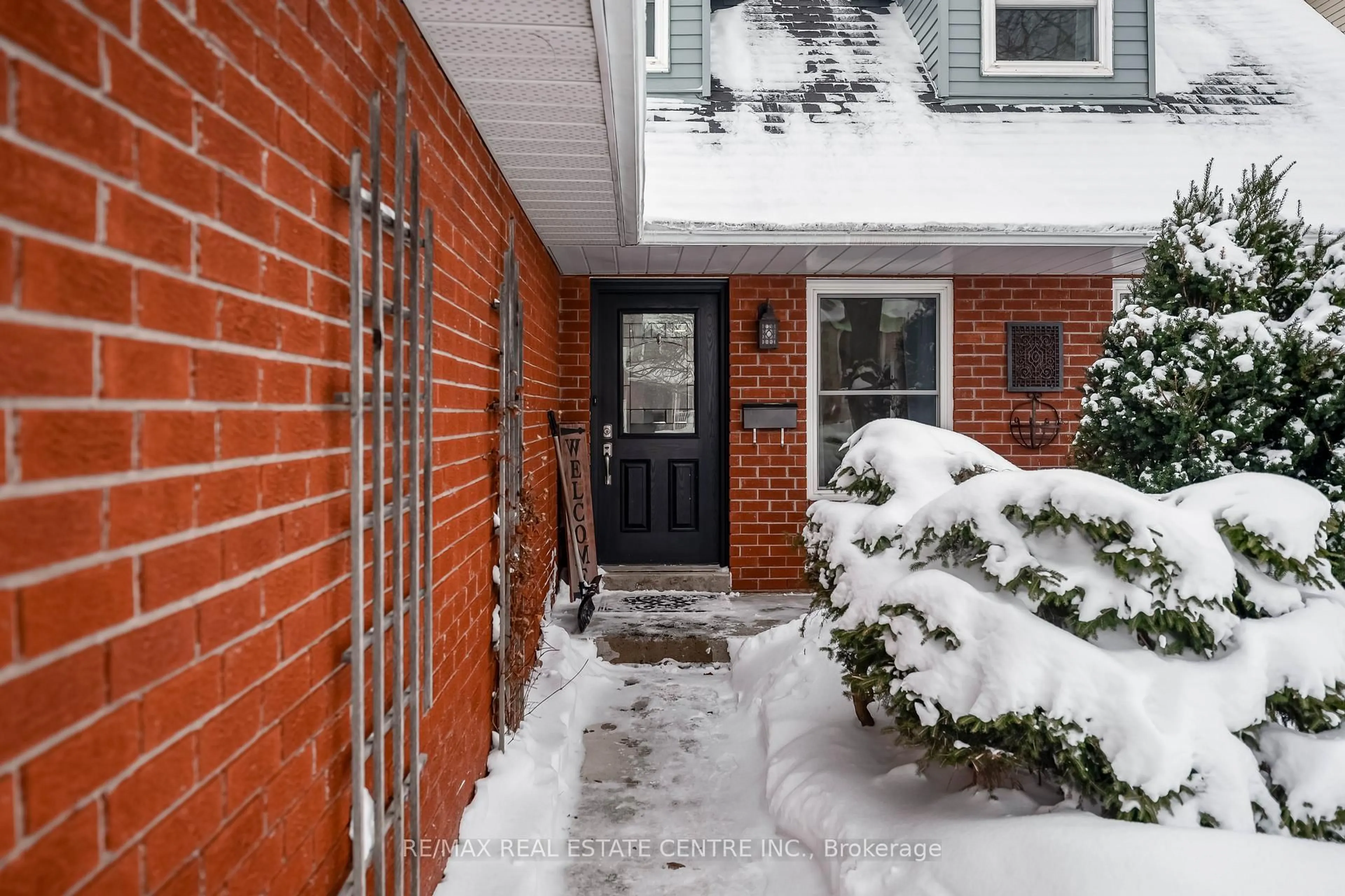 Unknown for 8 Passmore Ave, Orangeville Ontario L9W 4E2