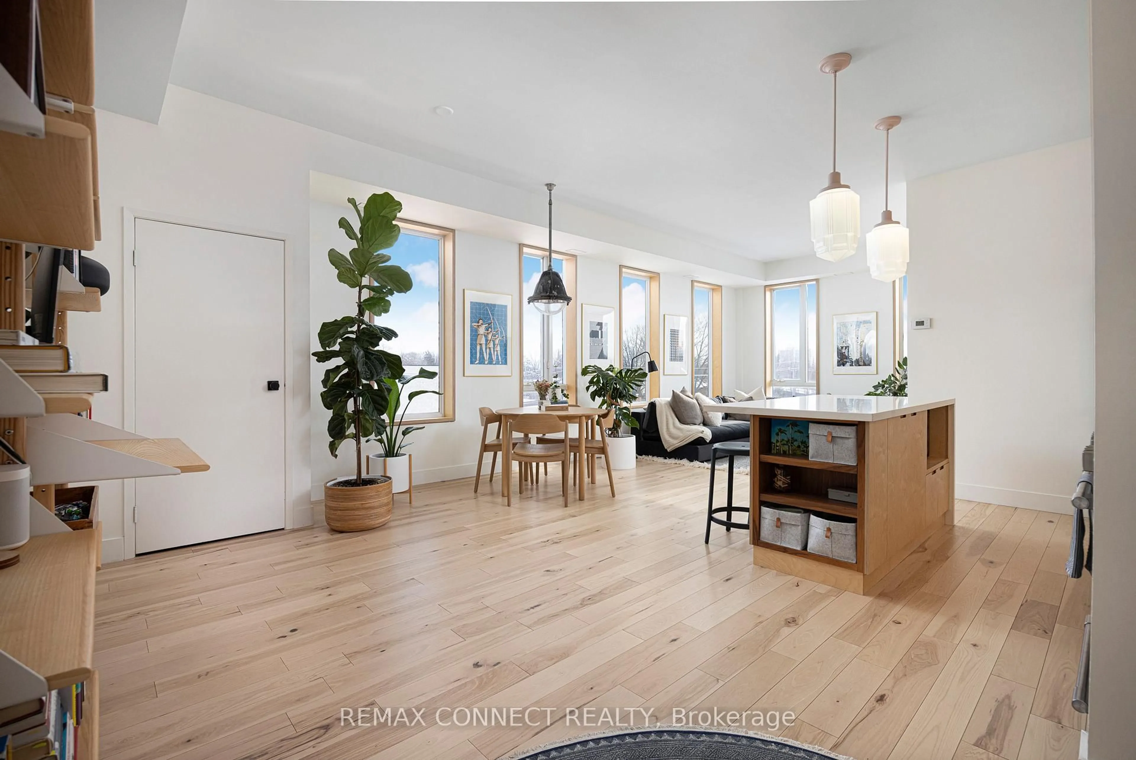 Unknown for 1 St Johns Rd #402, Toronto Ontario M6P 1T7