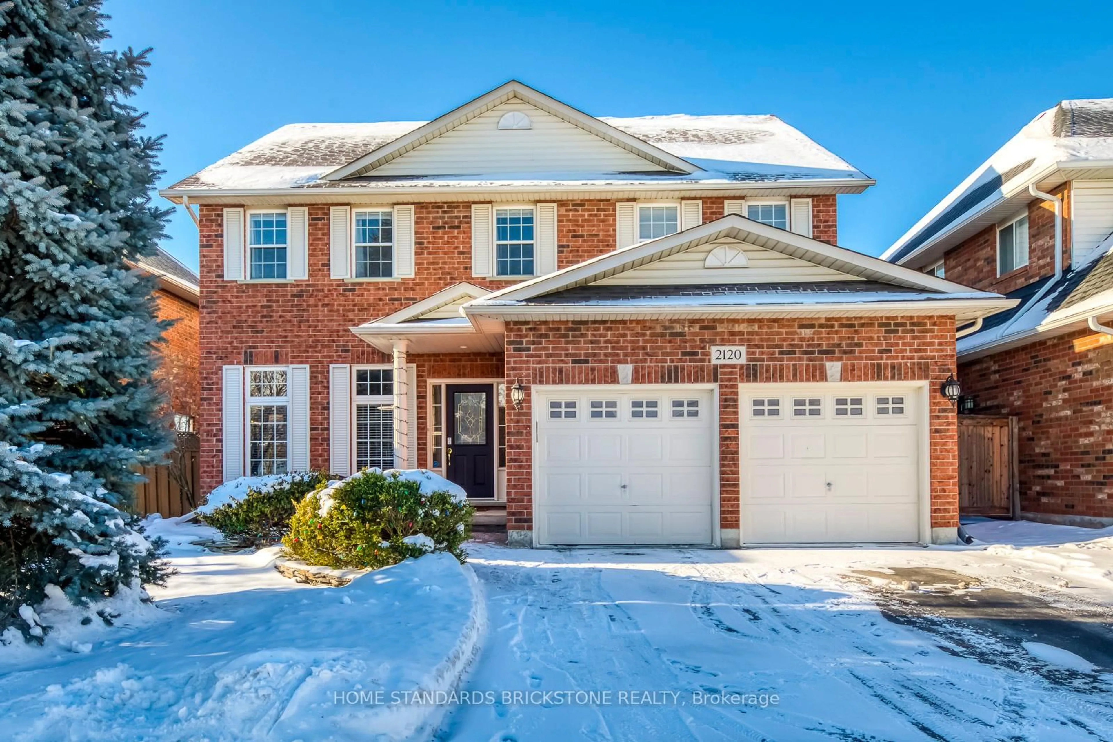 Home with brick exterior material, street for 2120 Dalecroft Cres, Burlington Ontario L7M 4B3