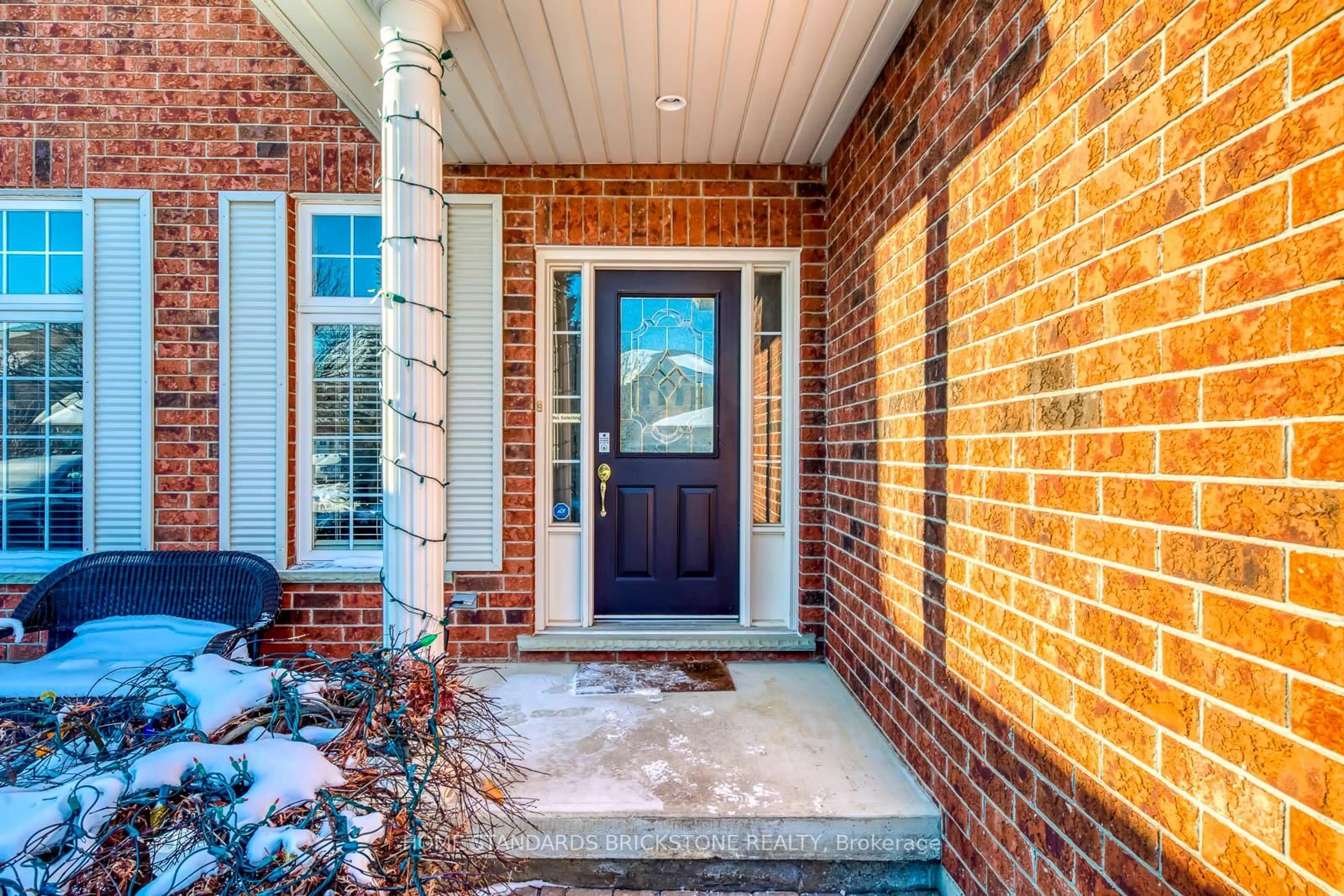 Home with brick exterior material, street for 2120 Dalecroft Cres, Burlington Ontario L7M 4B3