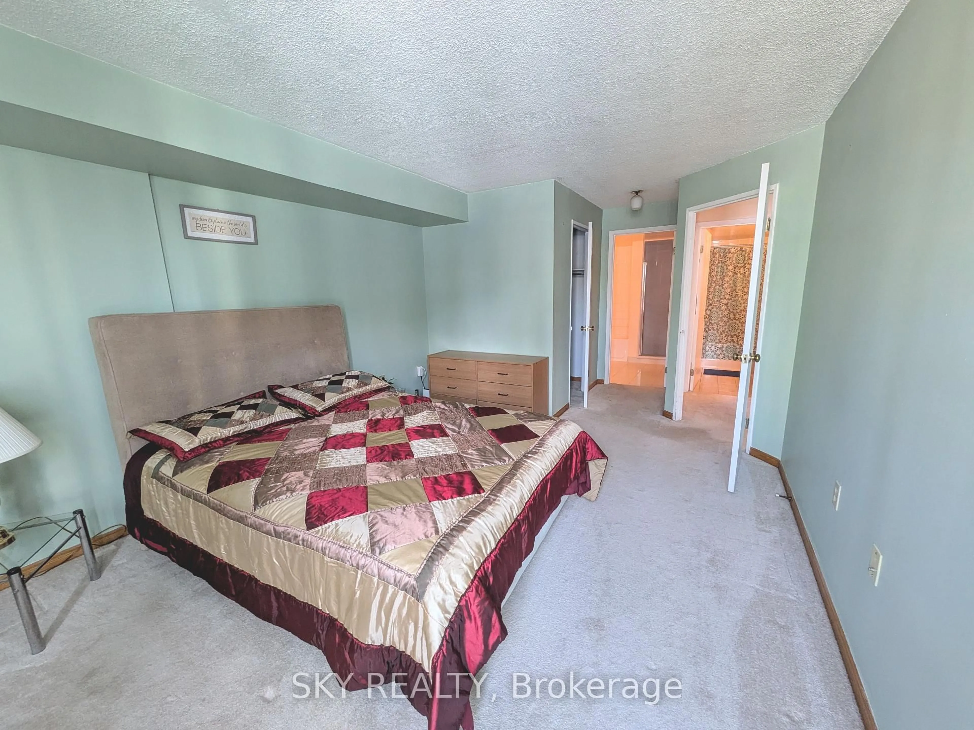 A pic of a room for 25 Fairview Rd #405, Mississauga Ontario L5B 3Y8